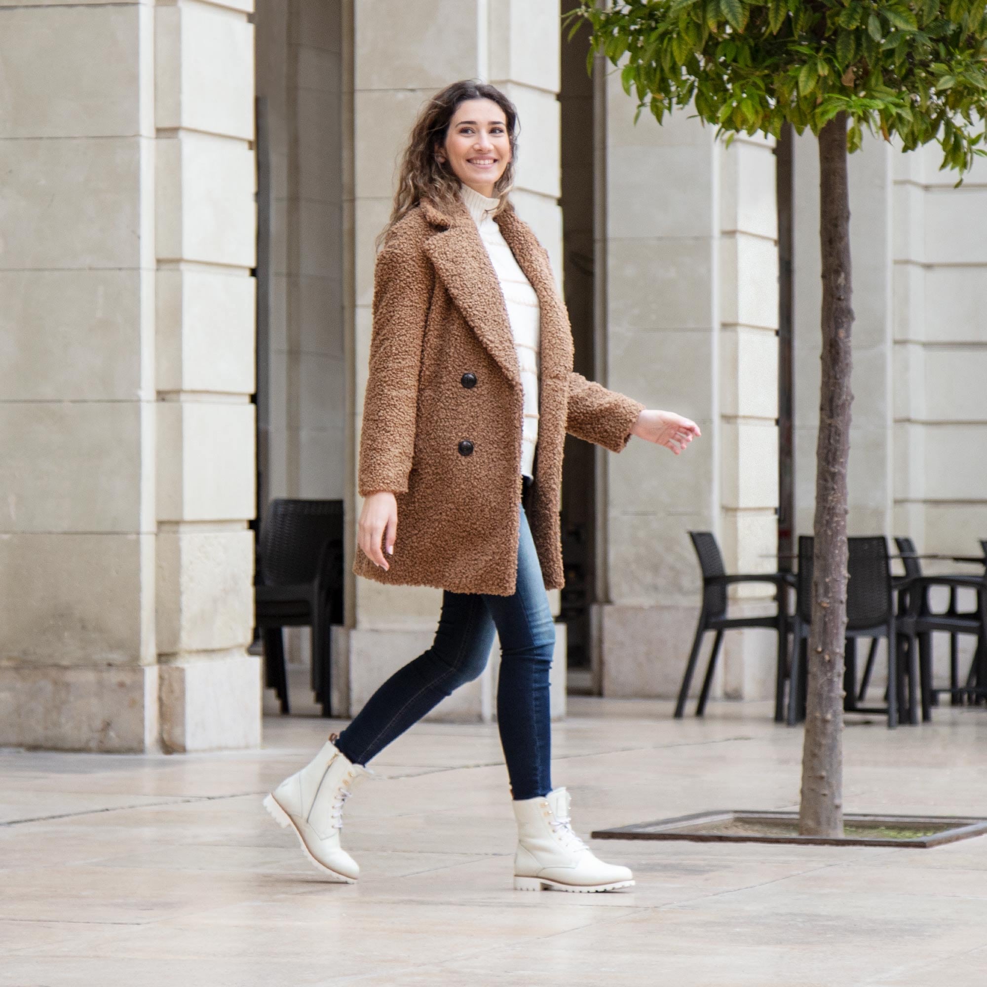 Panama Jack Winterboots »FARA IGLOO TRAV«, Schnürboots, Winterstiefelette, Warmfutter, mit Anziehlasche