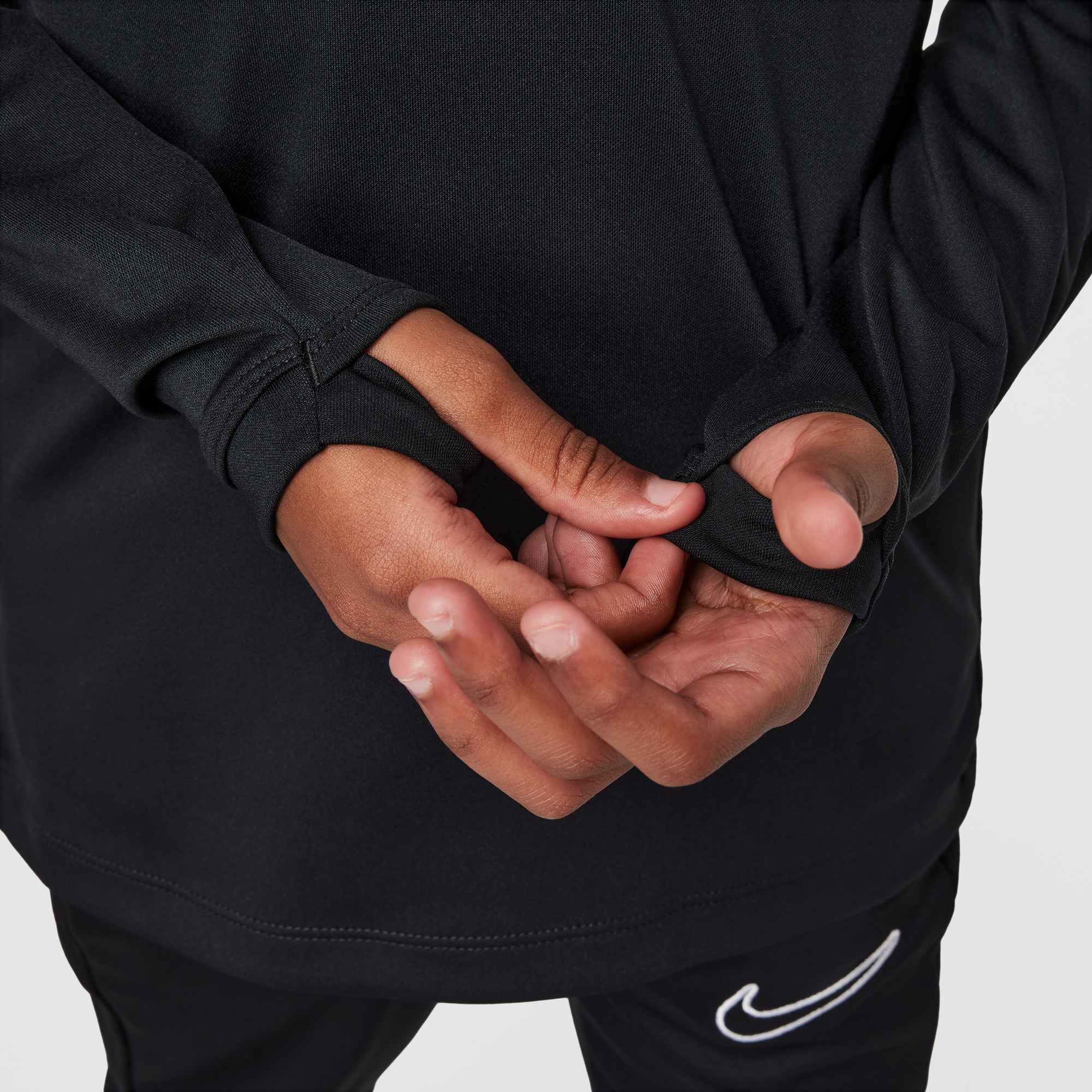 Nike Trainingsshirt »K NK DF ACD25 DRIL TOP -PD« für kühleres Wetter, mit Daumenöffnungen an den Bündchen