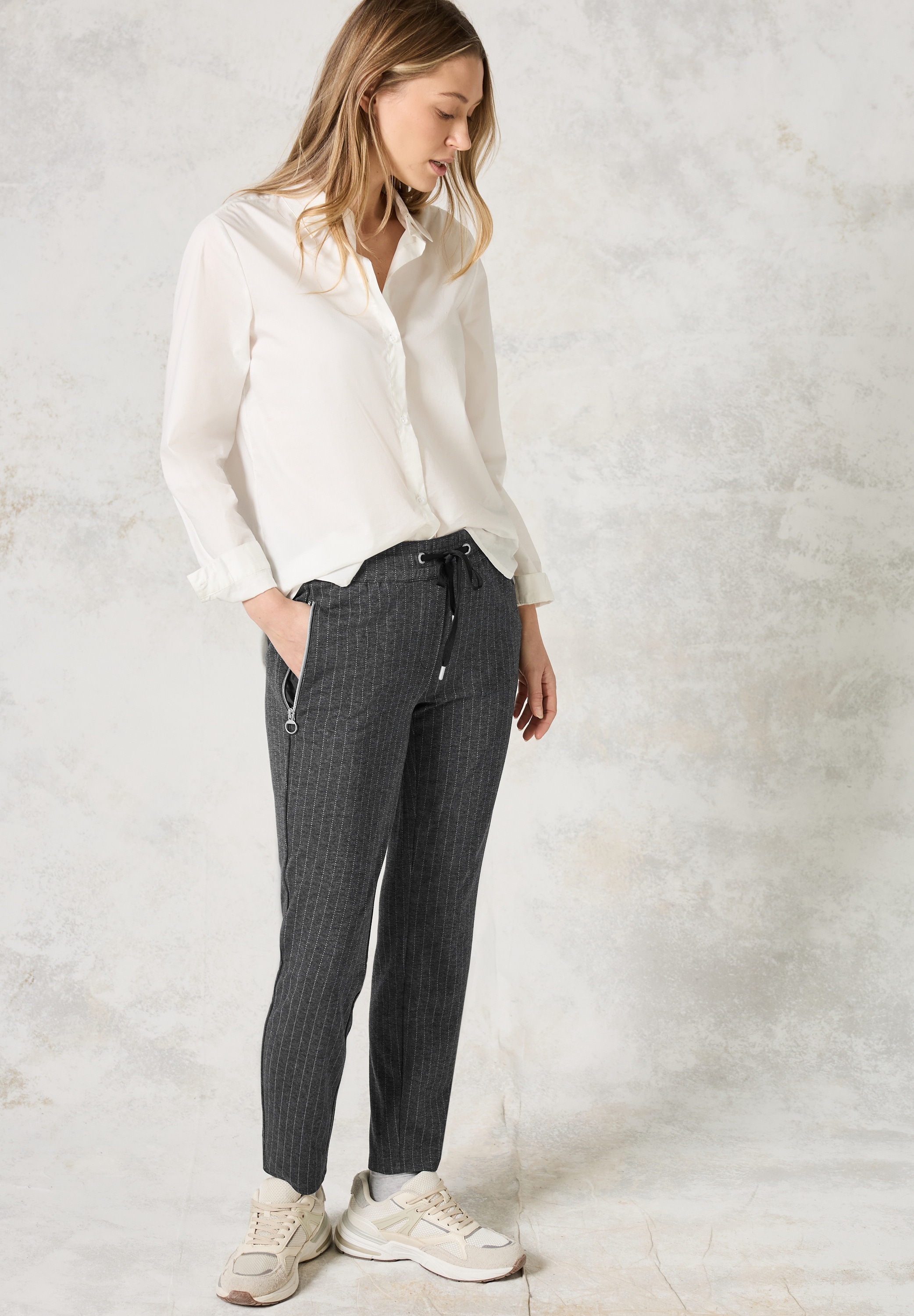 Cecil Stoffhose, Middle Waist