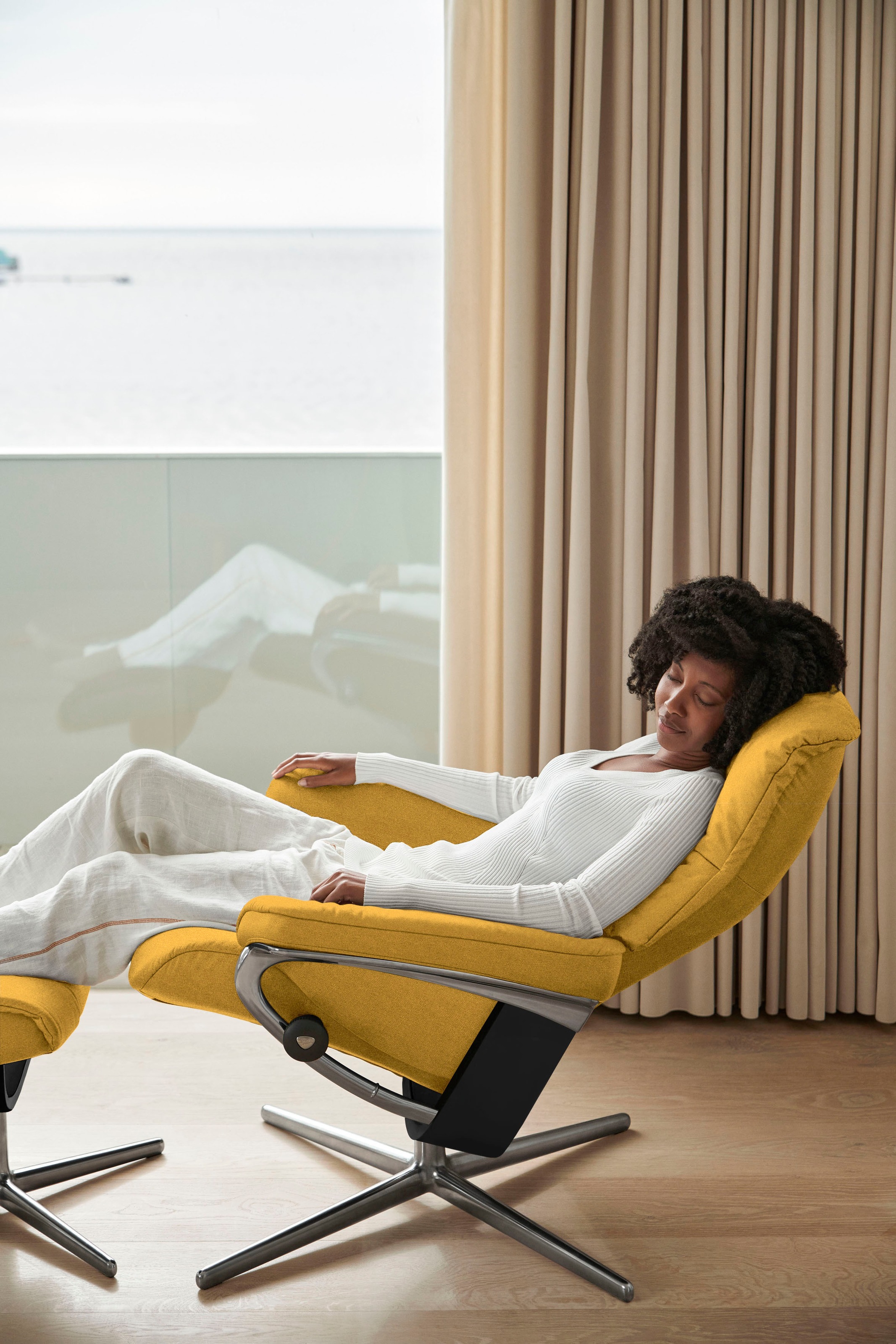 Stressless® Relaxsessel »Mayfair«, mit Cross Base, Größe S, M & L, Holzakzent Schwarz
