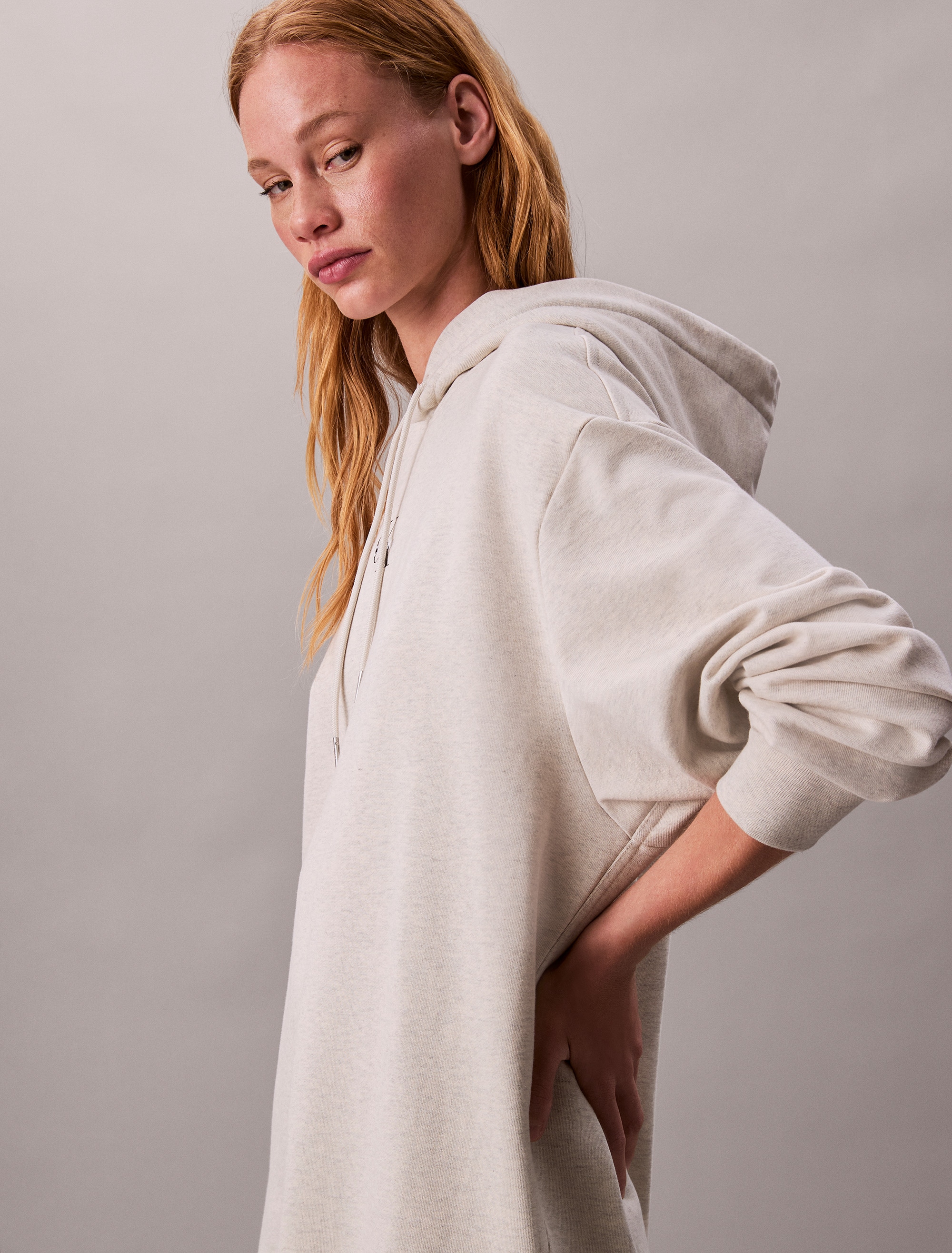Calvin Klein Jeans Sweatkleid »LS MONOLOGO PREMIUM TERRY HOODIE«, Mit Rundhalsausschnitt, loose fit