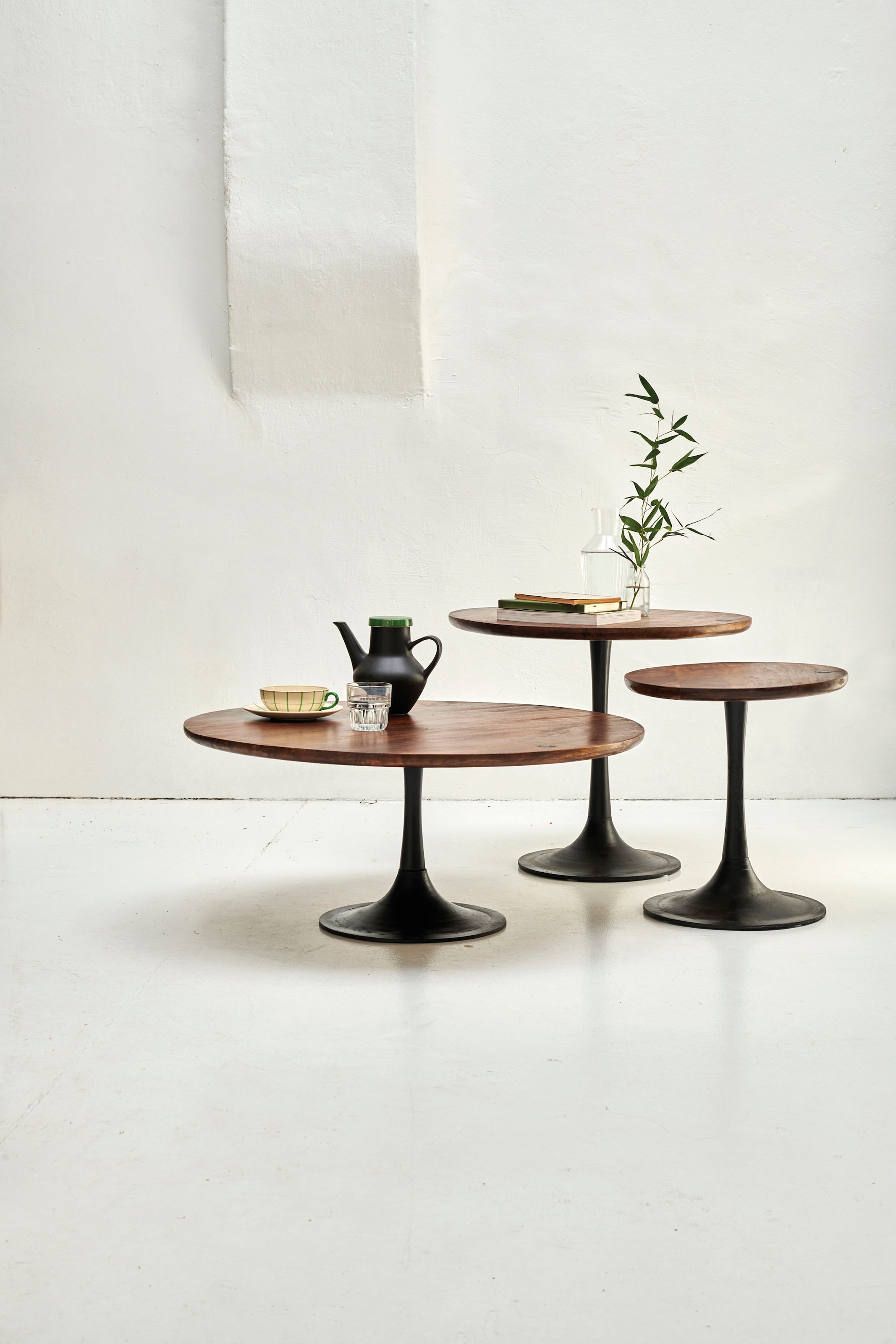 TOM TAILOR HOME Beistelltisch »T-MODERN COUCH TABLE MEDIUM«, mit eingelassenem TOM TAILOR Button