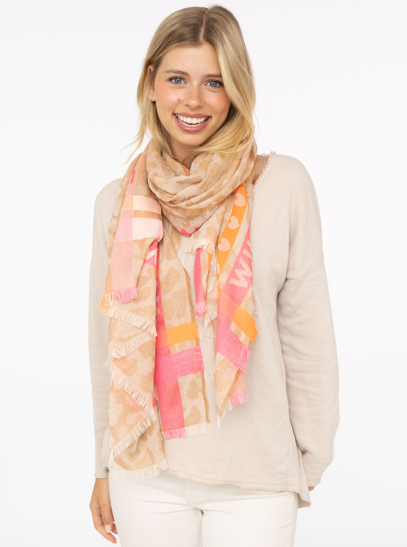 ZWILLINGSHERZ Damen Schal ""Wild Love""khaki, Obermaterial: 100% Polyester, Modetücher, trendiger Schal mit Herzen und Schriftzug