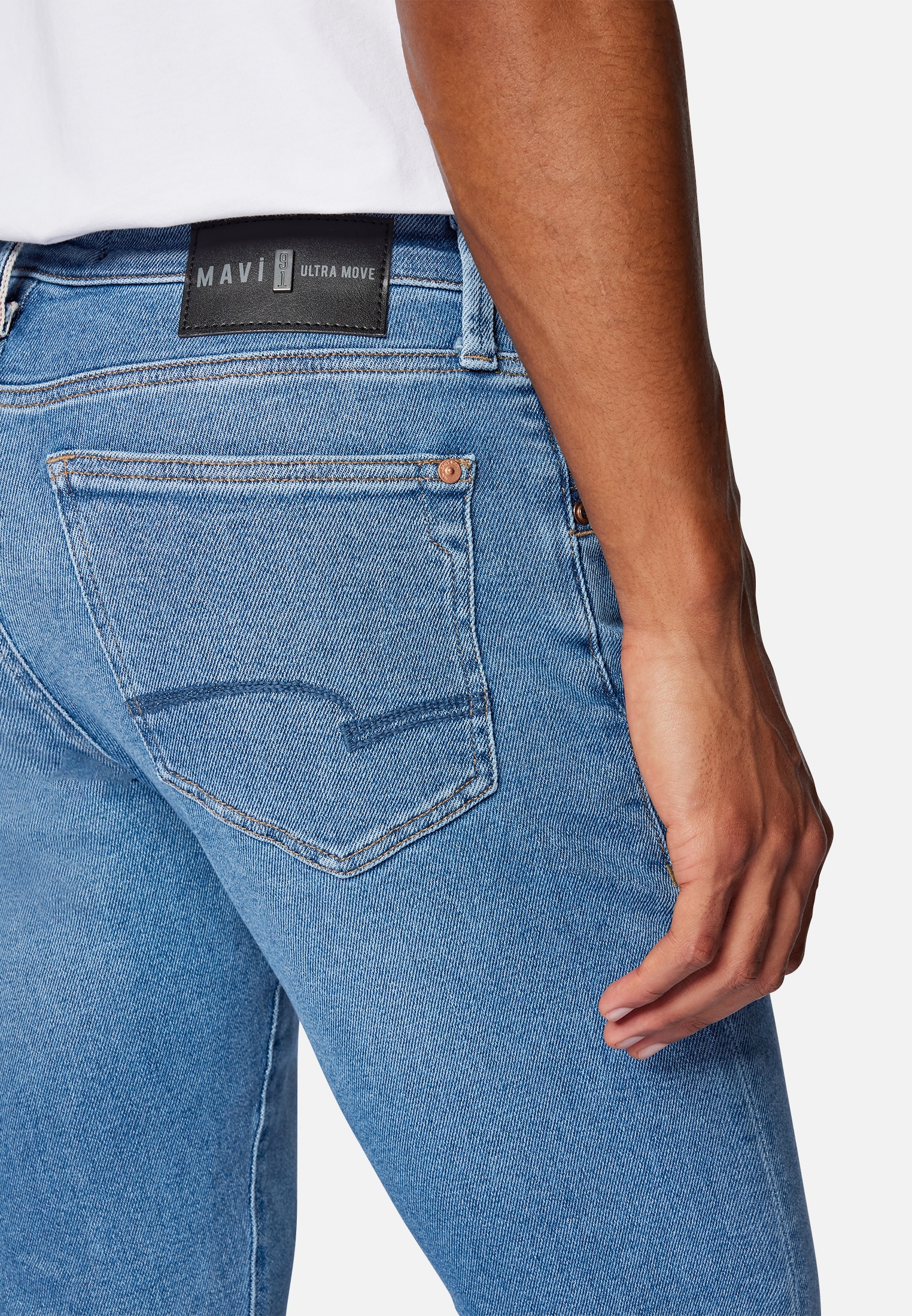 Mavi Tapered-fit-Jeans »CHRIS«, Eng zulaufende Jeans