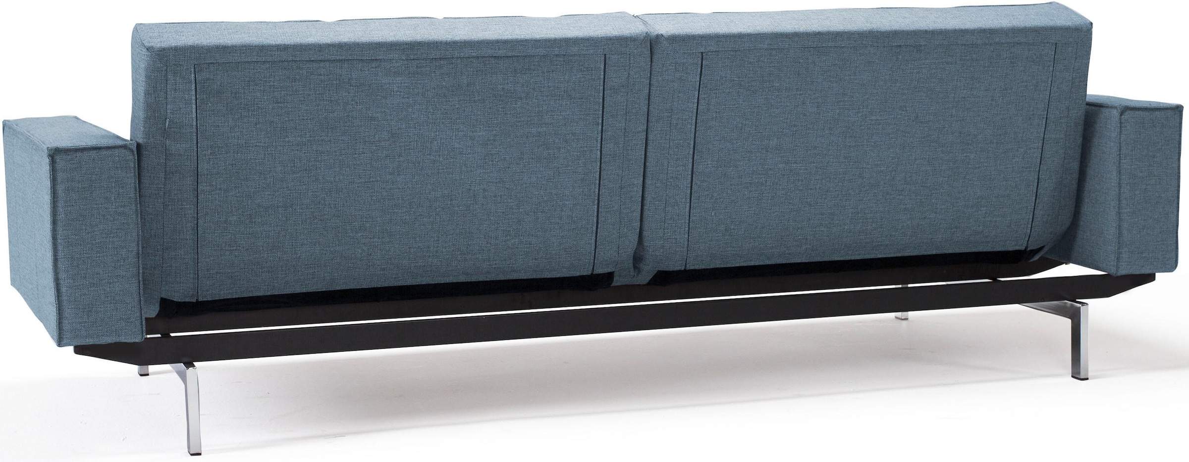 chromglänzenden Beinen, | und in skandinavischen BAUR ™ LIVING Armlehne Sofa INNOVATION Design mit »Splitback«,