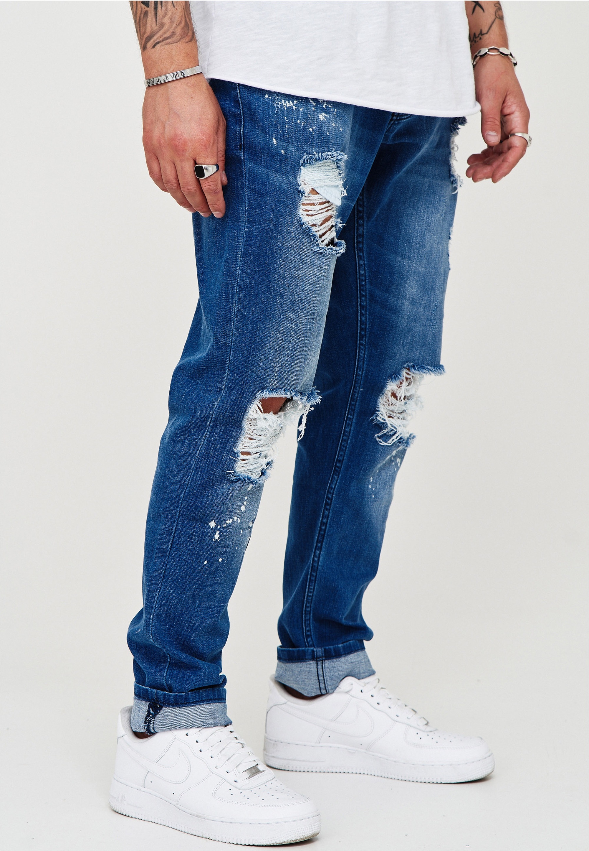behype Slim-fit-Jeans »SLY«, mit Destroyed-Elementen
