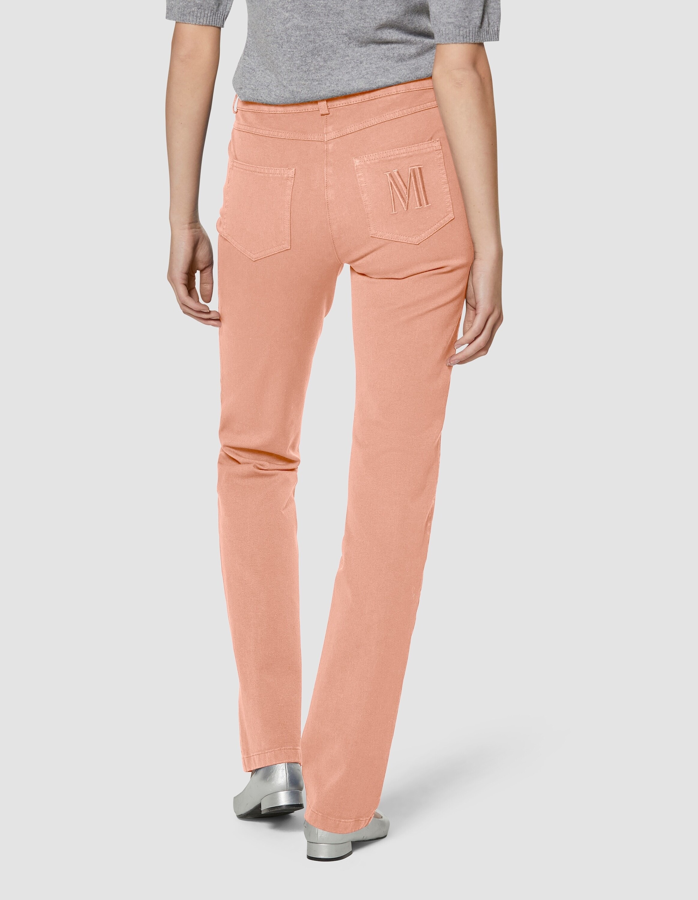 MADELEINE Regular-fit-Jeans »M-Jeans, weit M-Jeans in gerader Form mit Logo-Stickerei«