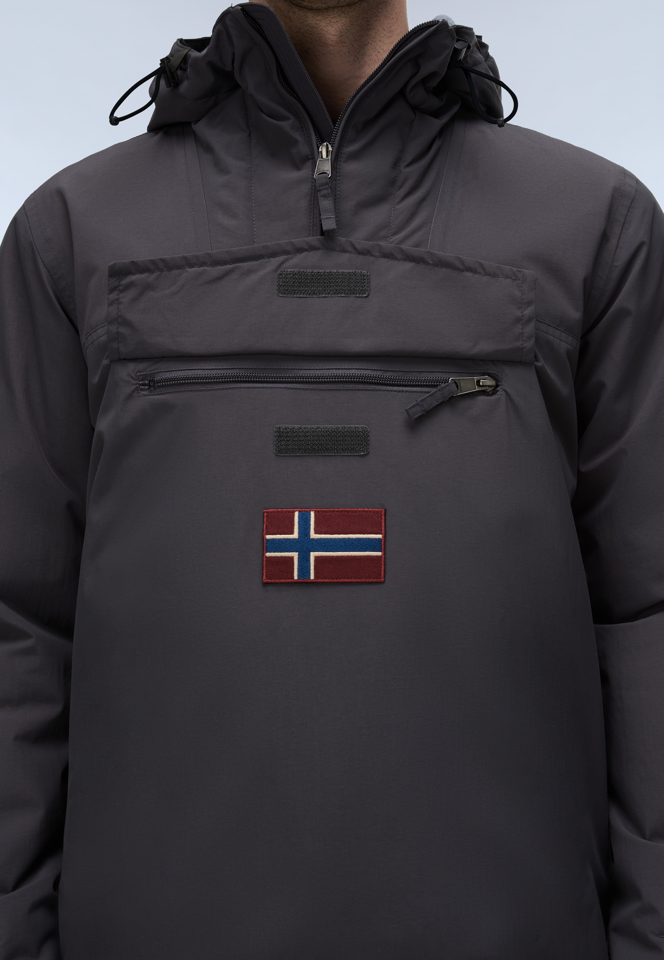 Napapijri Anorak »RAINFOREST WINTER 3 DARK GREY SOLID« mit unifarbenem Design, sportliche Silhouette