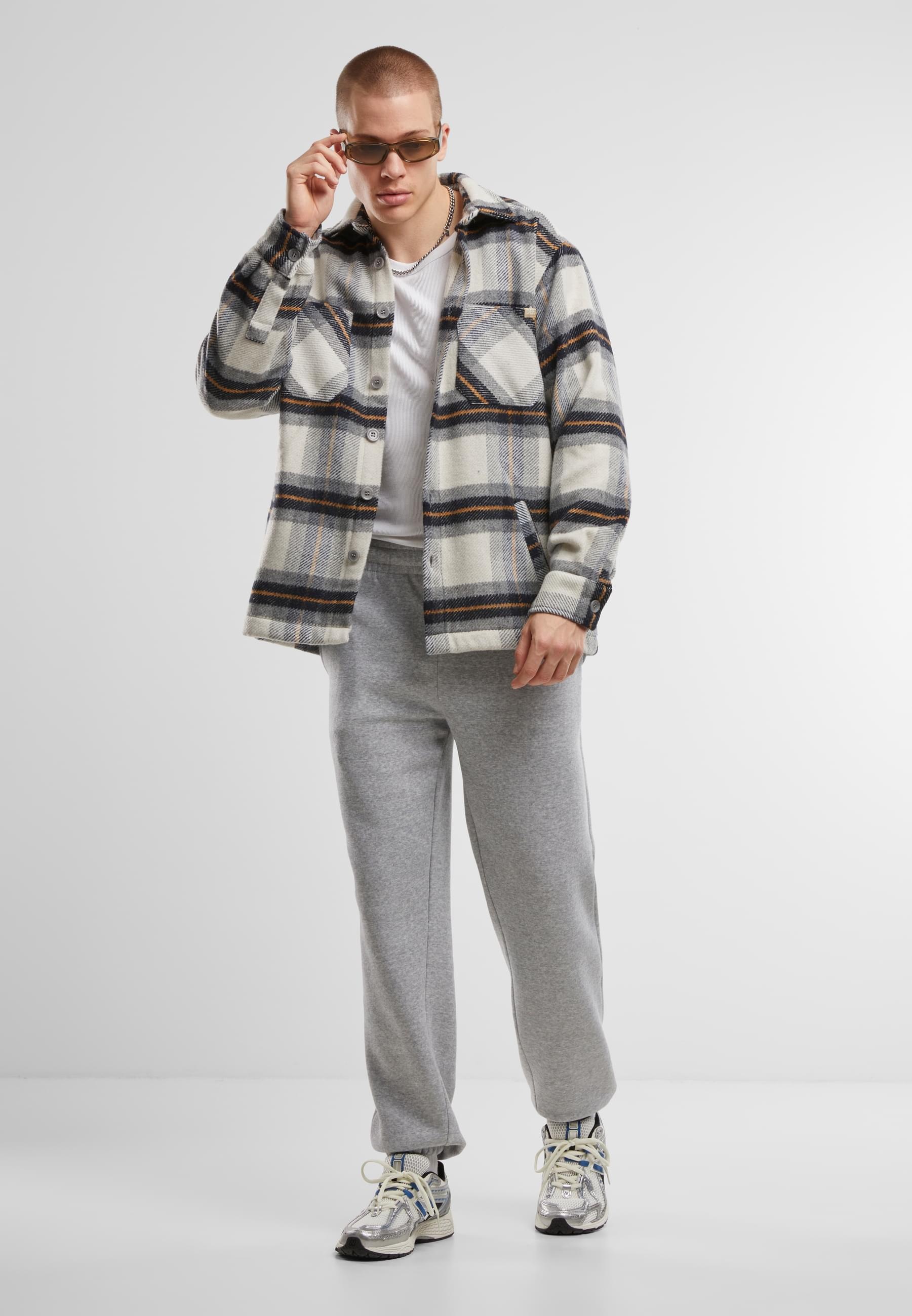 URBAN CLASSICS Jogginghose »Urban Classics Basic Essential Sweatpants«, (1 tlg.)