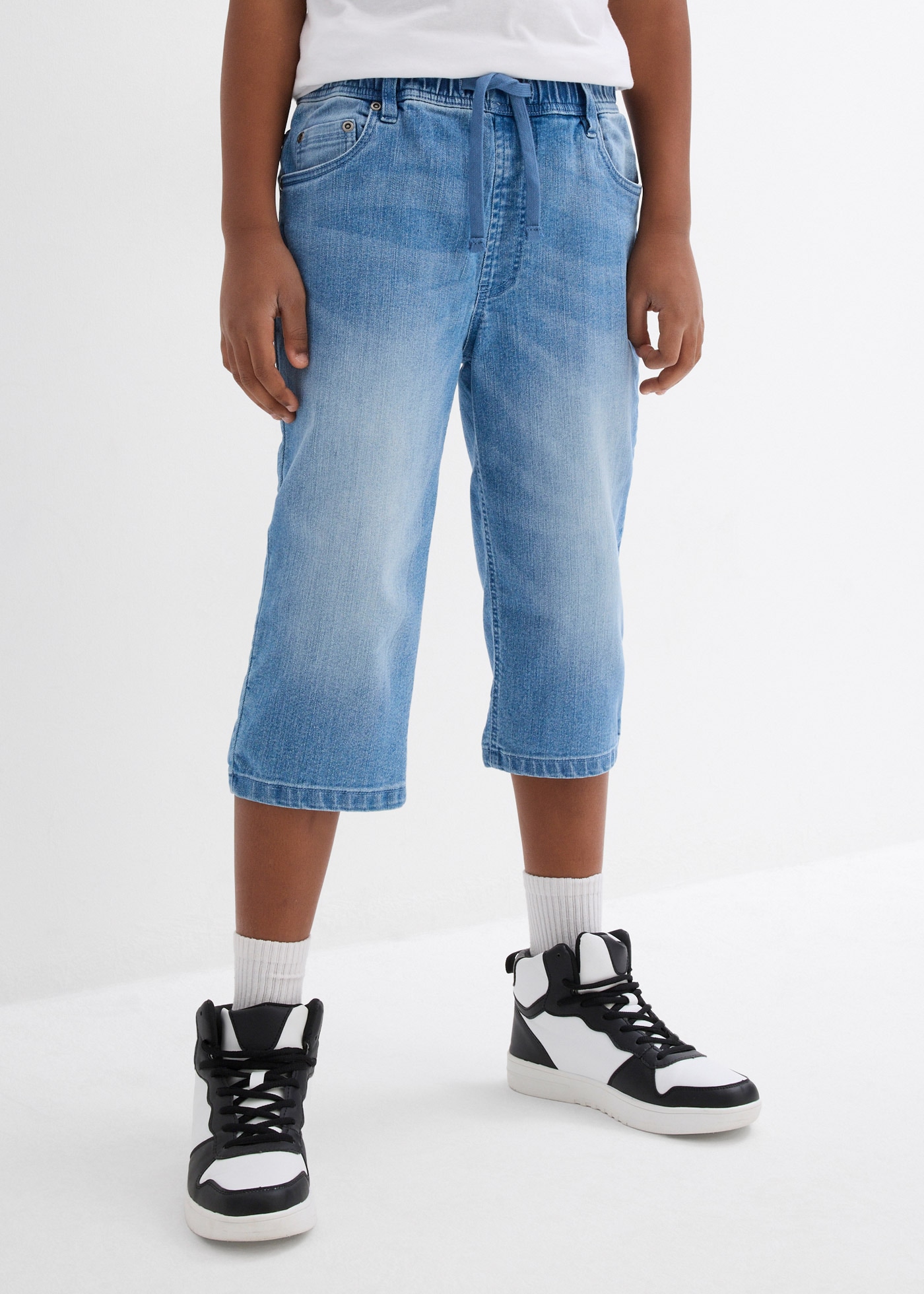 bonprix Bermudas "Schlupf-Jeans-Longbermuda, Slim Fit" aus Baumwolle, Polyester und Elasthan, Slim Fit Passform