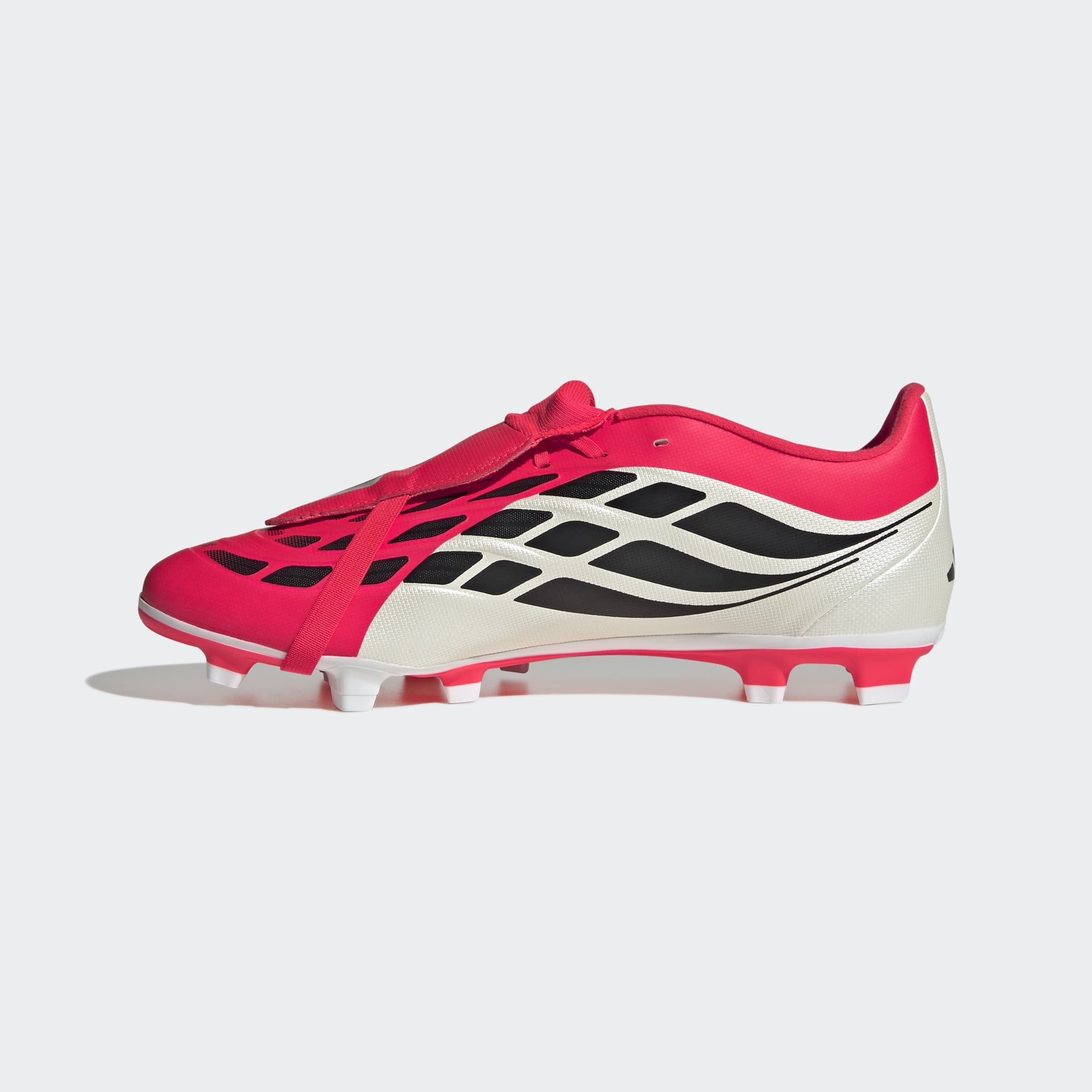 adidas Performance Fußballschuh »PREDATOR CLUB , FESTE/GEMISCHTE BÖDEN, UMSCHLAGBARE ZUNGE«  für viele verschiedene Böden geeignet