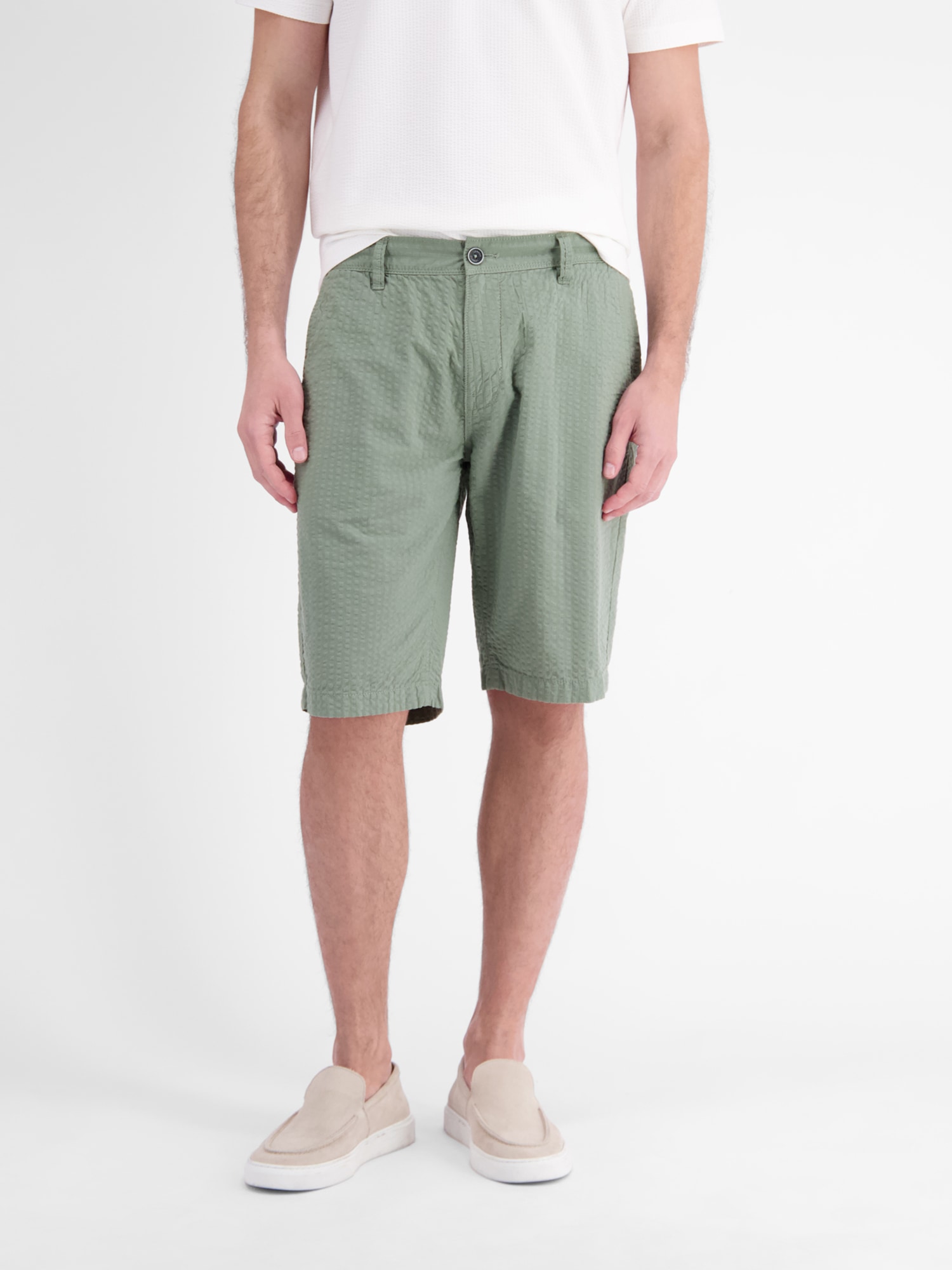 LERROS Chinoshorts »Chino-Shorts aus Baumwolle in leichter Seersucker-Qualität«