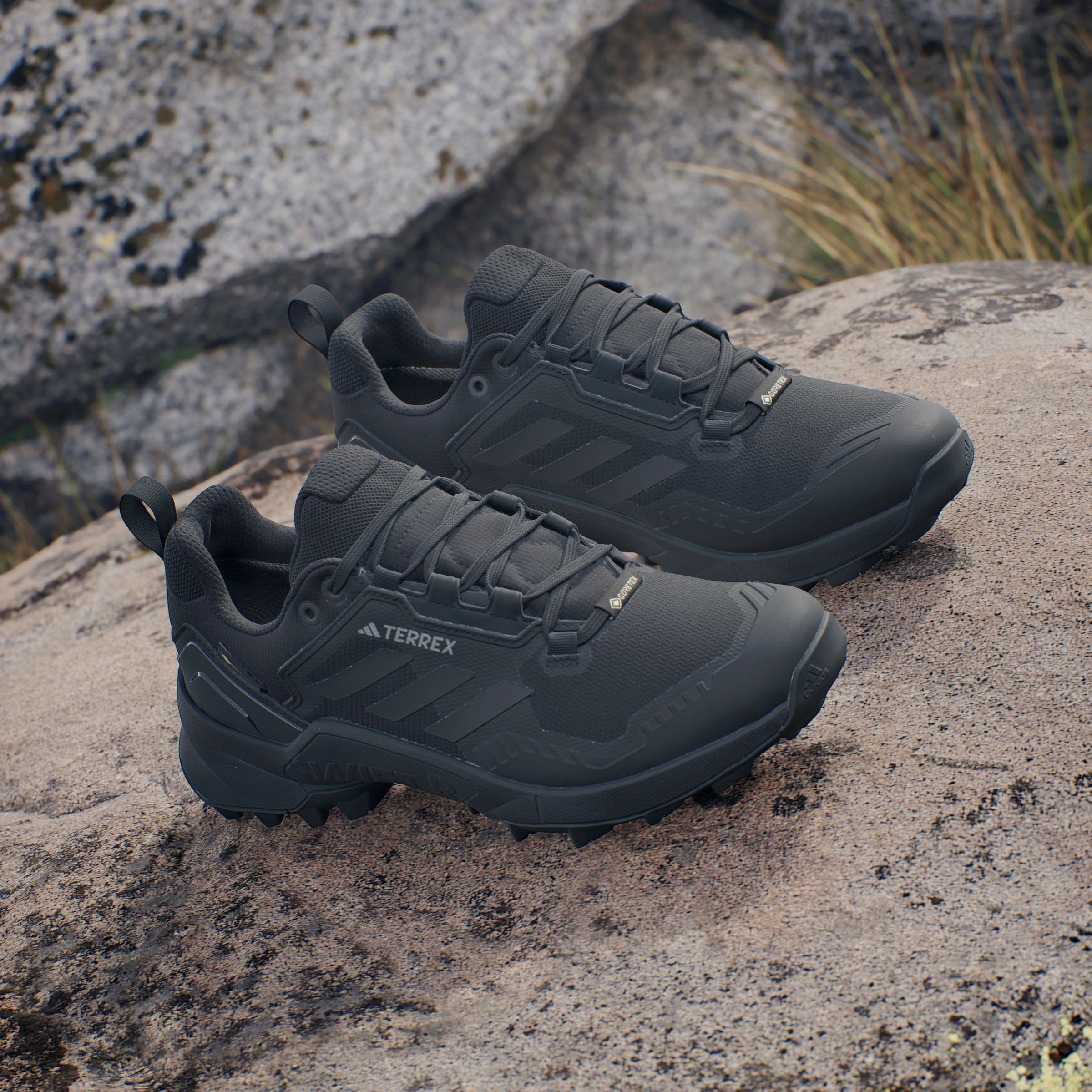 adidas TERREX Wanderschuh »TERREX SWIFT R3 GORE-TEX«, wasserdicht