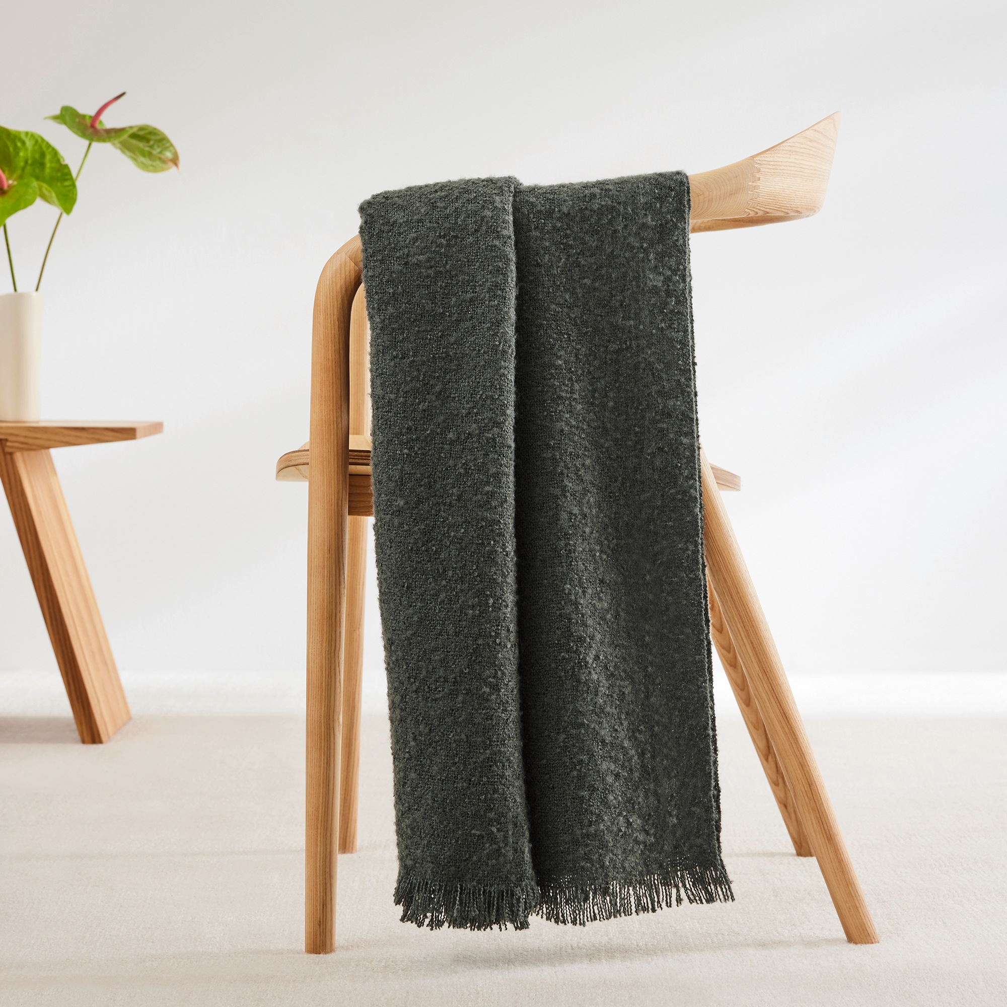 s.Oliver Wohndecke »s.Oliver Boucle Decke«, mit stilvollen Fransen