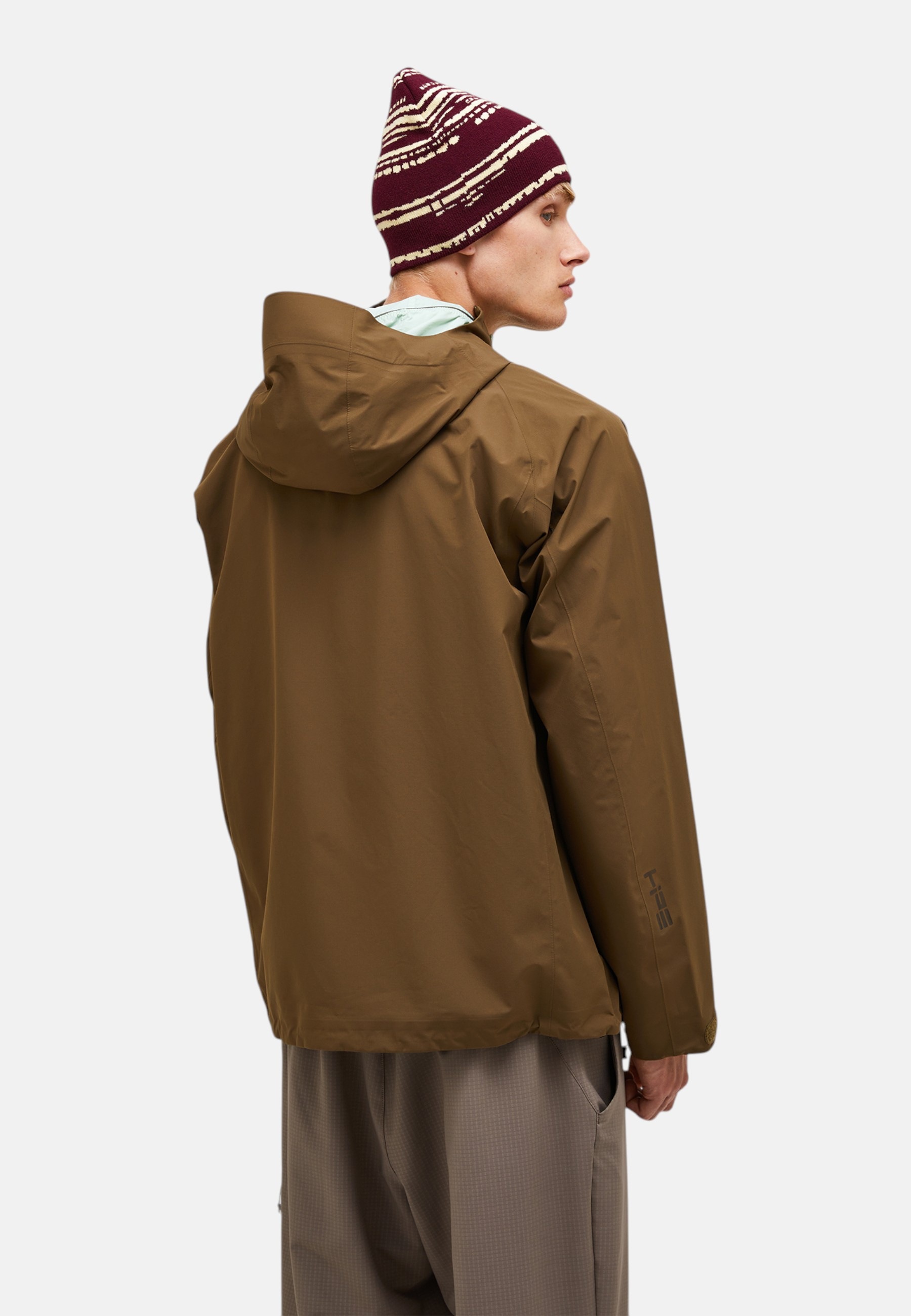 Peak Performance Regenjacke »M Treeline Hipe® 2.5l Shell Jacket« mit sportivem Design
