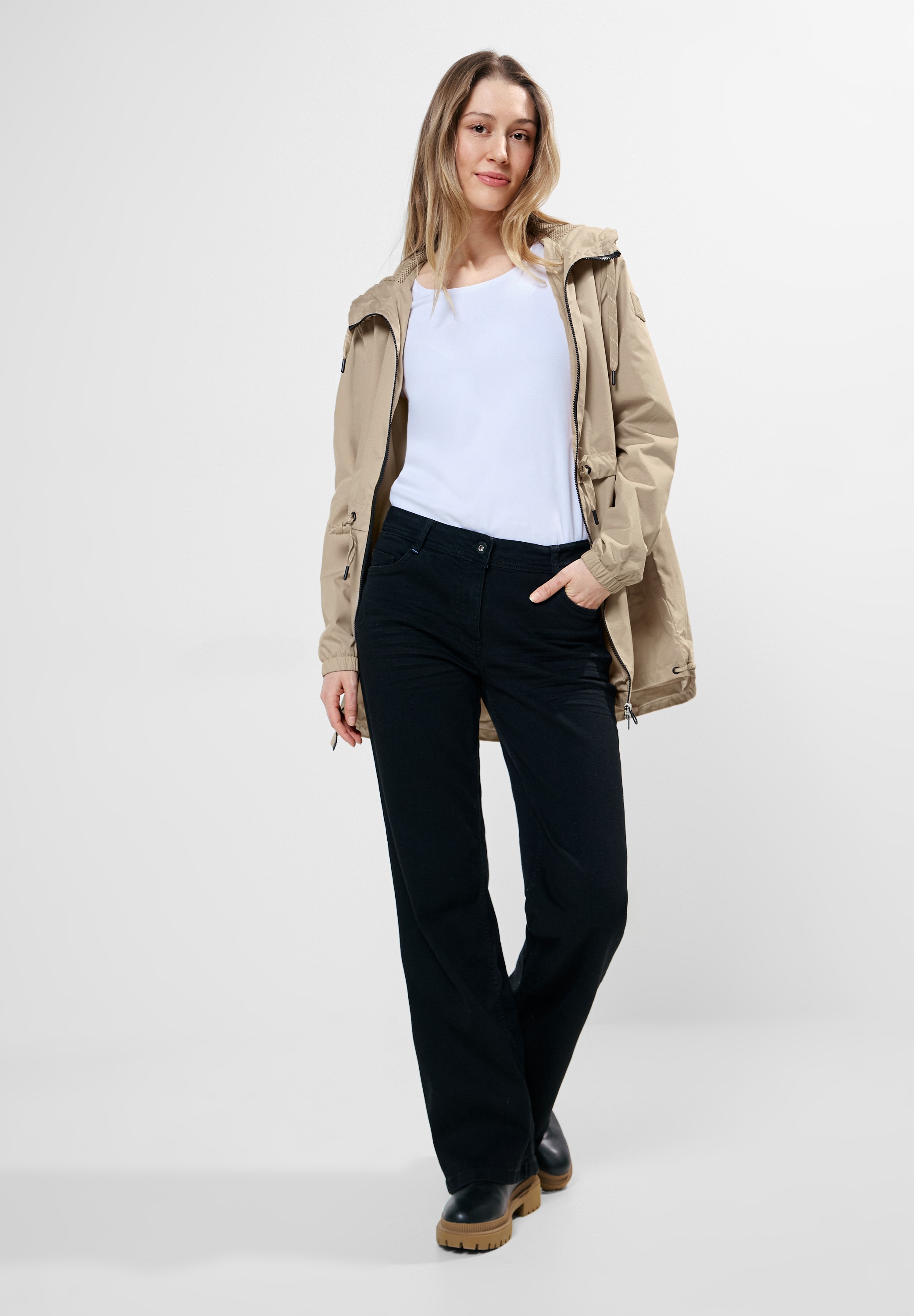 Cecil Trenchcoat, mit Kapuze