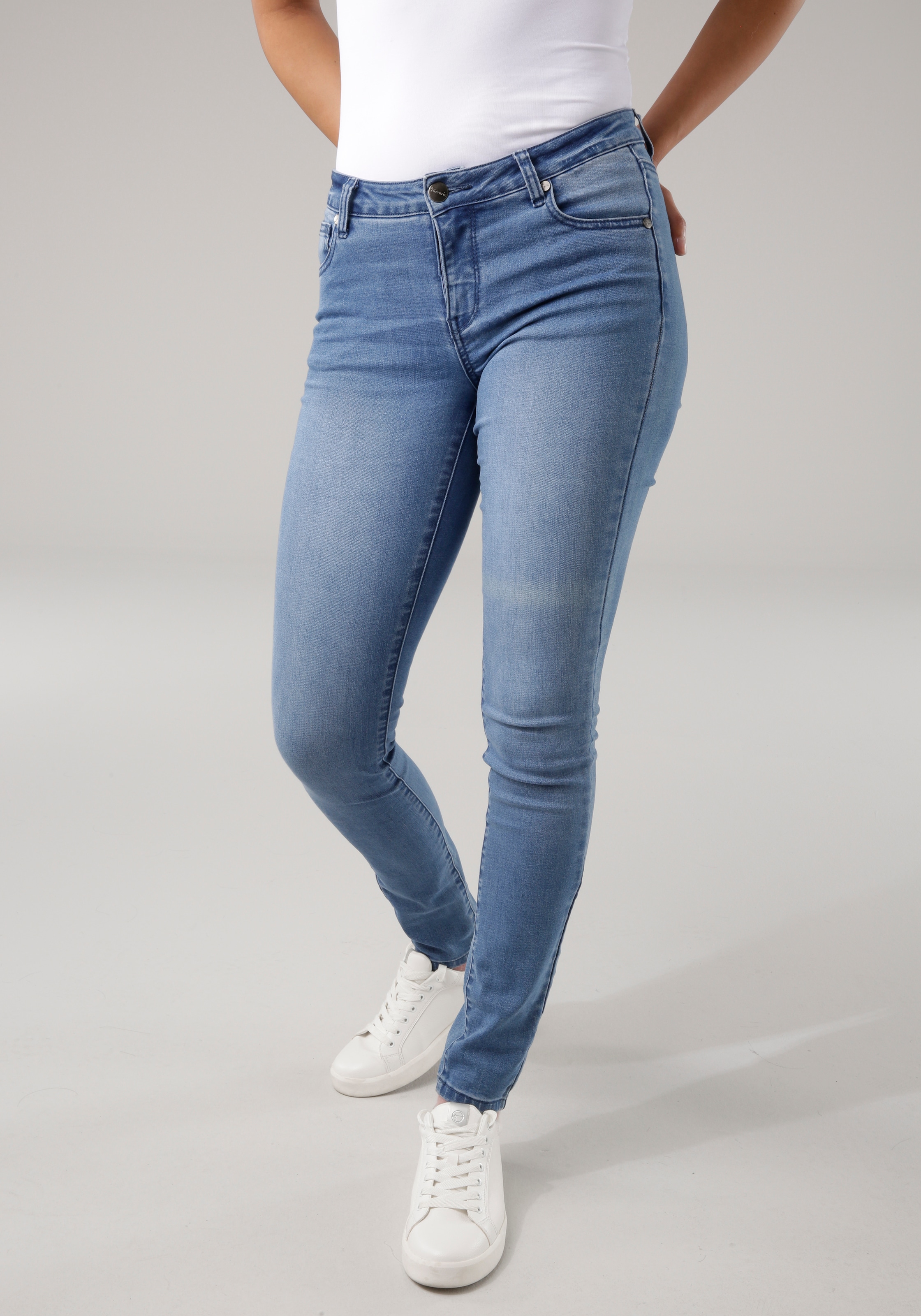 Tamaris Skinny-fit-Jeans schmale Beinweite, mit Gürtelschlaufenbund, mit Me günstig online kaufen