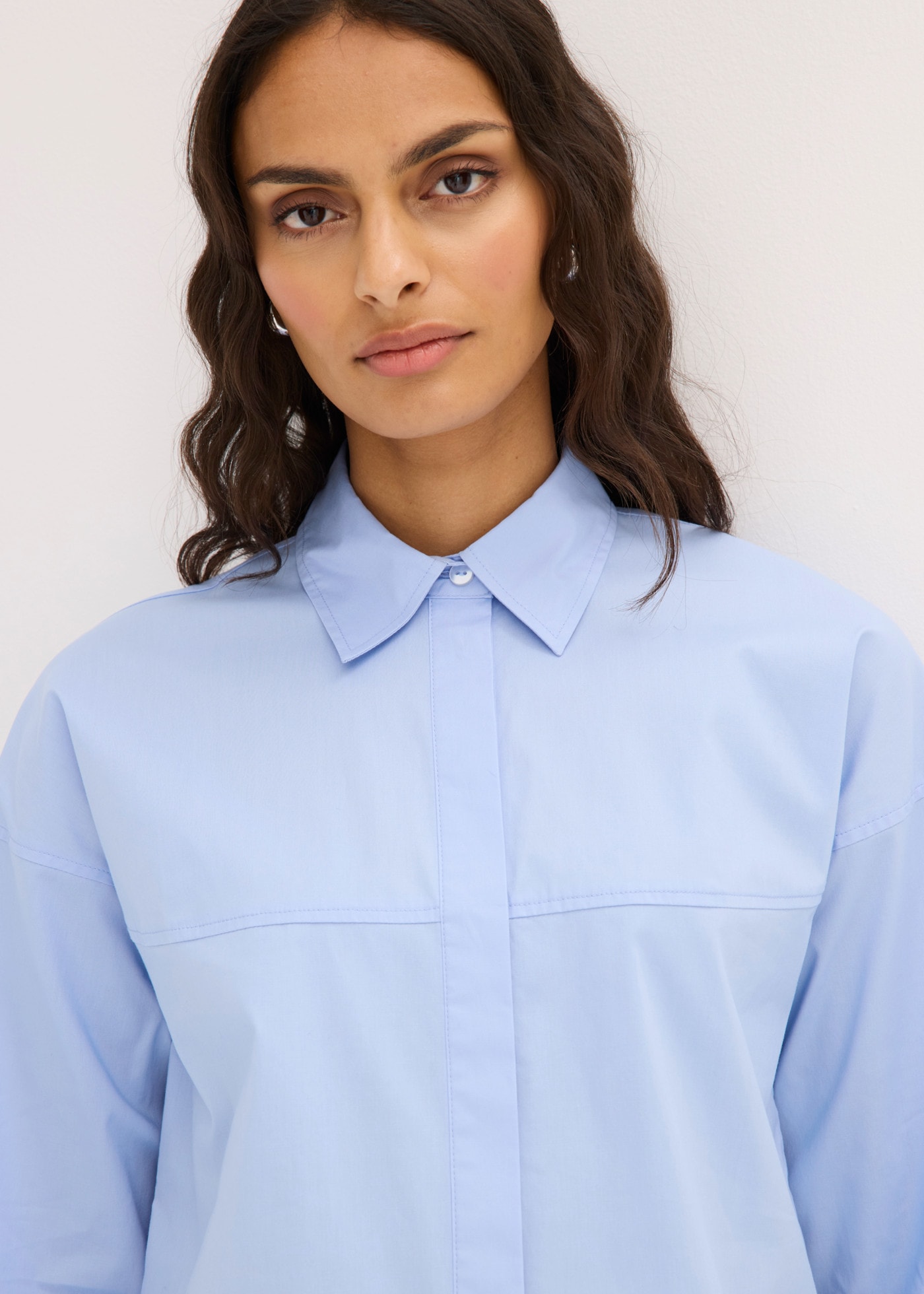 bonprix Langarmbluse locker geschnittene Hemdbluse, in Hüftlänge, Loose Fit, mit Langarm