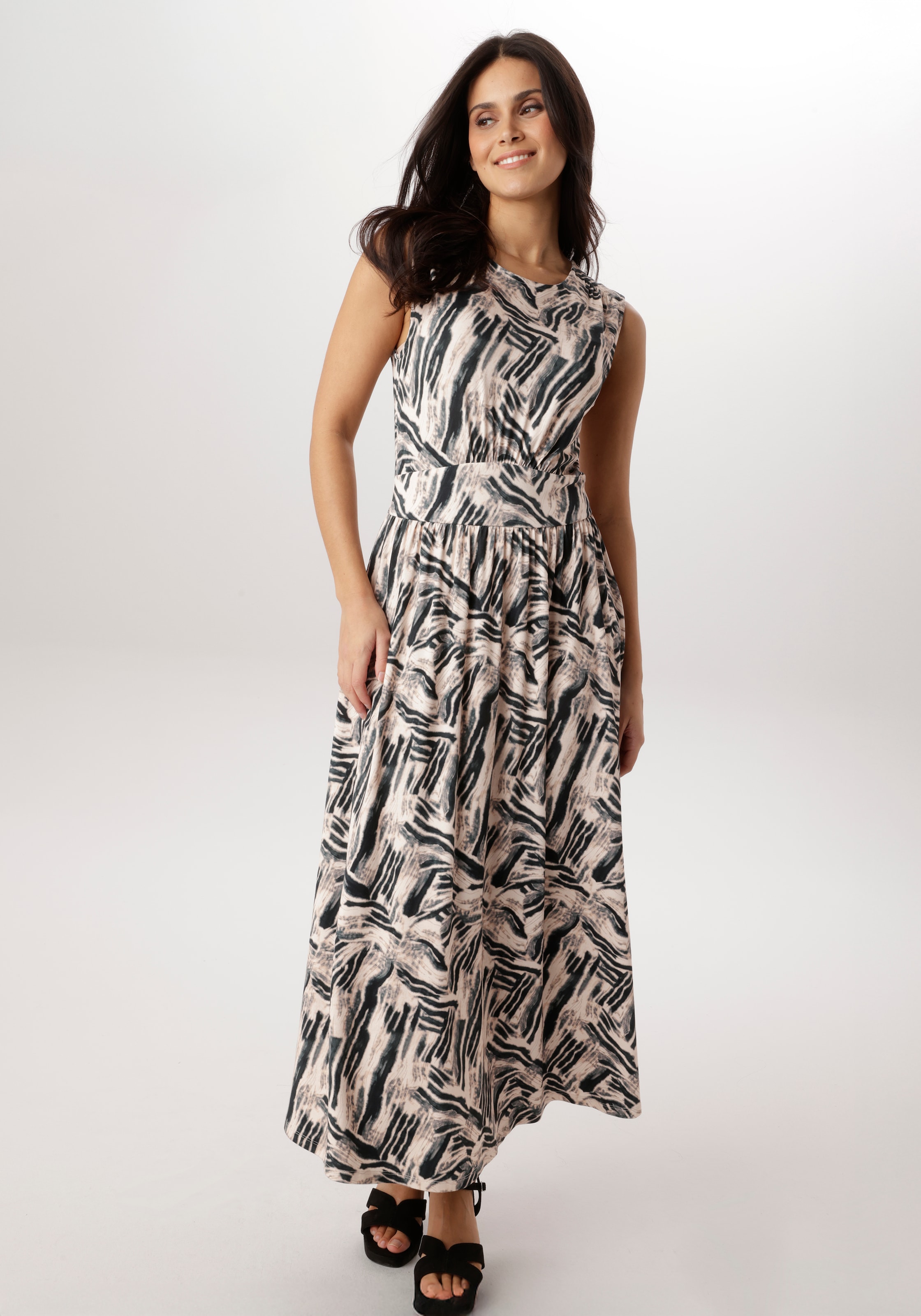 Aniston SELECTED Sommerkleid Eingrifftaschen mit zwei praktischen Eingrifft günstig online kaufen