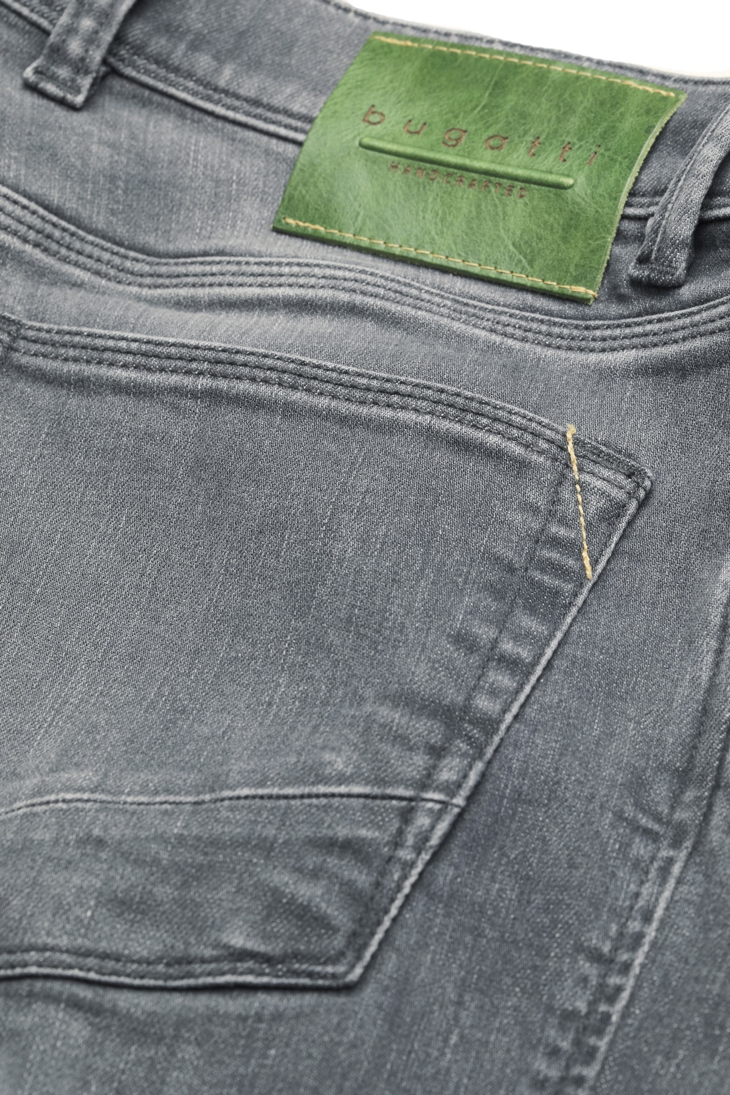 bugatti 5-Pocket-Jeans, mit Used-Waschung