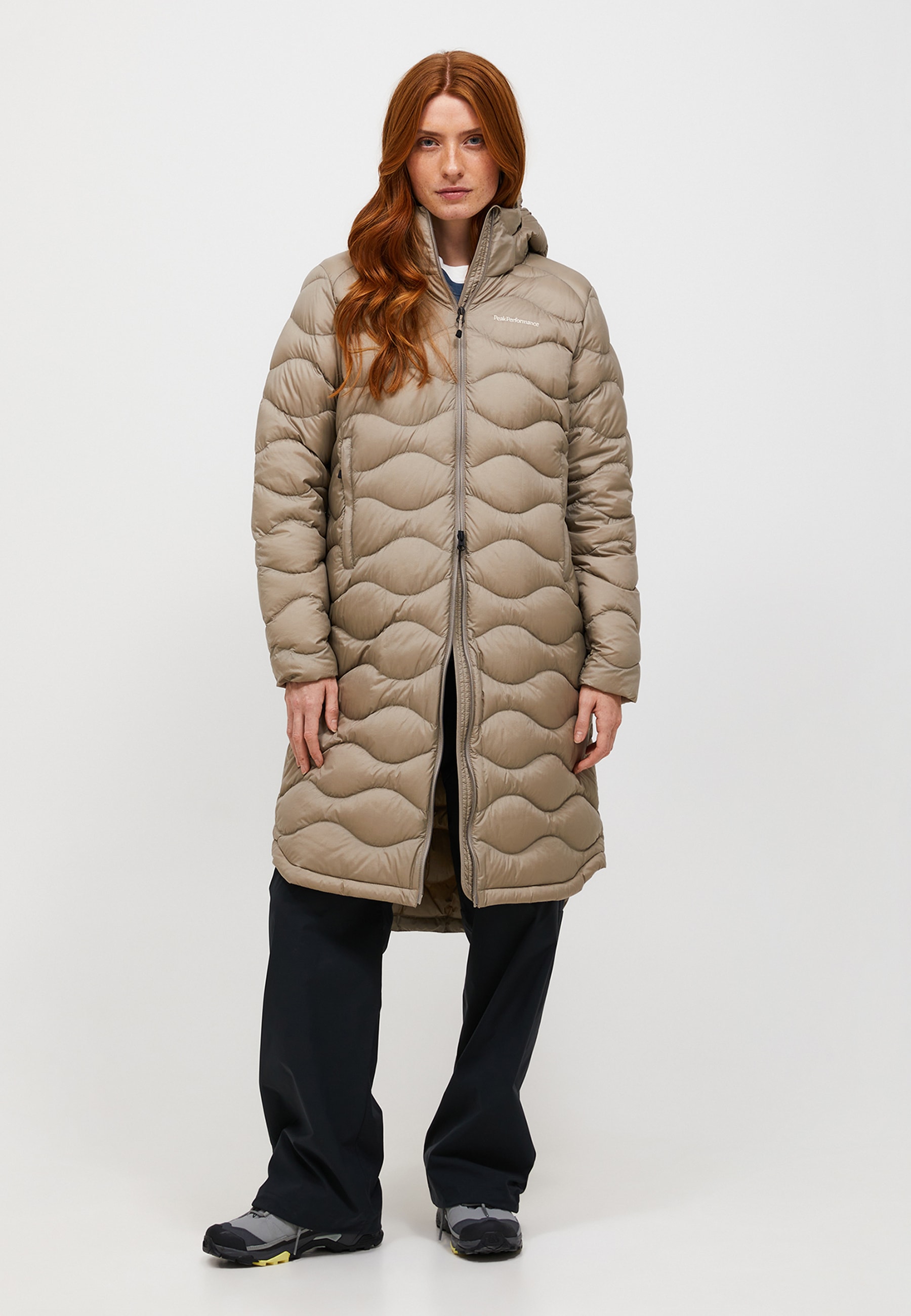 Peak Performance Daunenmantel »W Helium Down Coat« mit sportivem Design