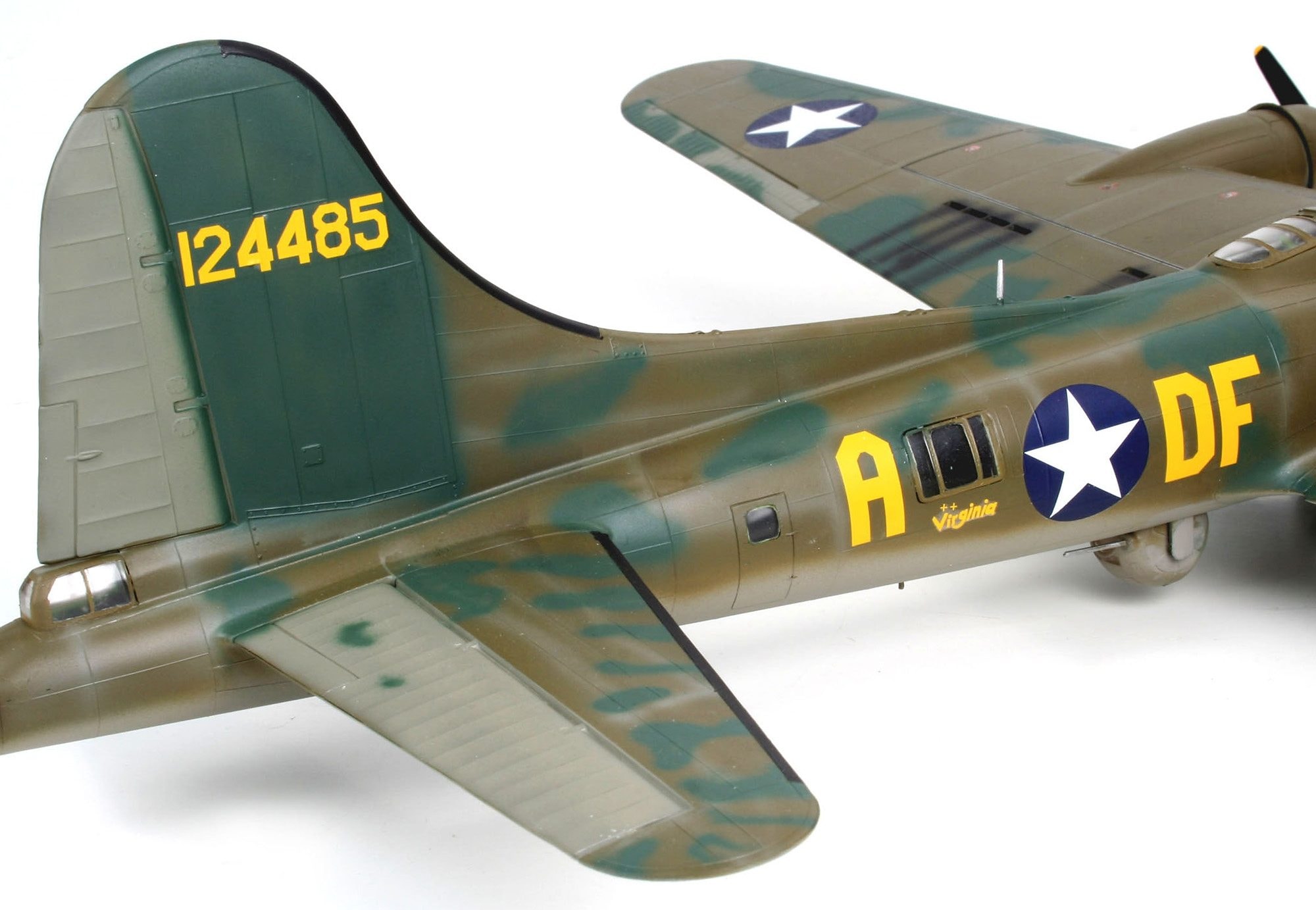 Revell® Modellbausatz »B-17F Memphis Belle«, 1:48, Made in Europe