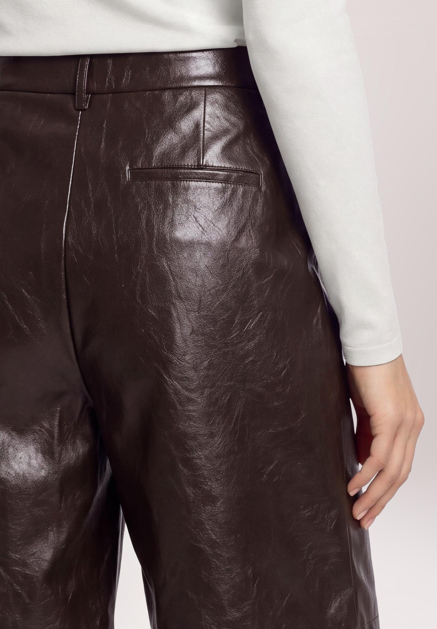 Cartoon Shorts »Damen mit Taschen«