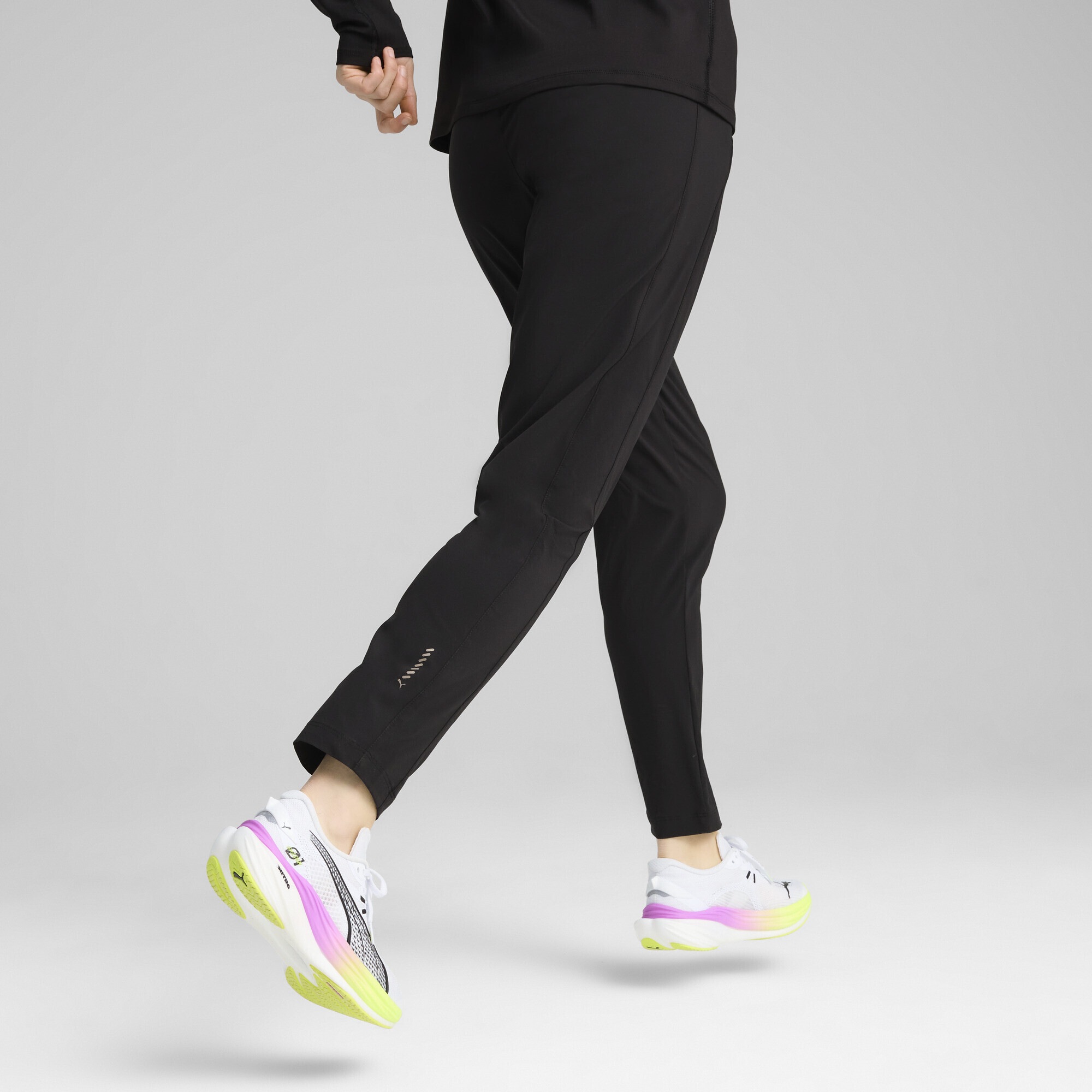 PUMA Laufhose »VELOCITY Tapered Fit Laufhose Damen«