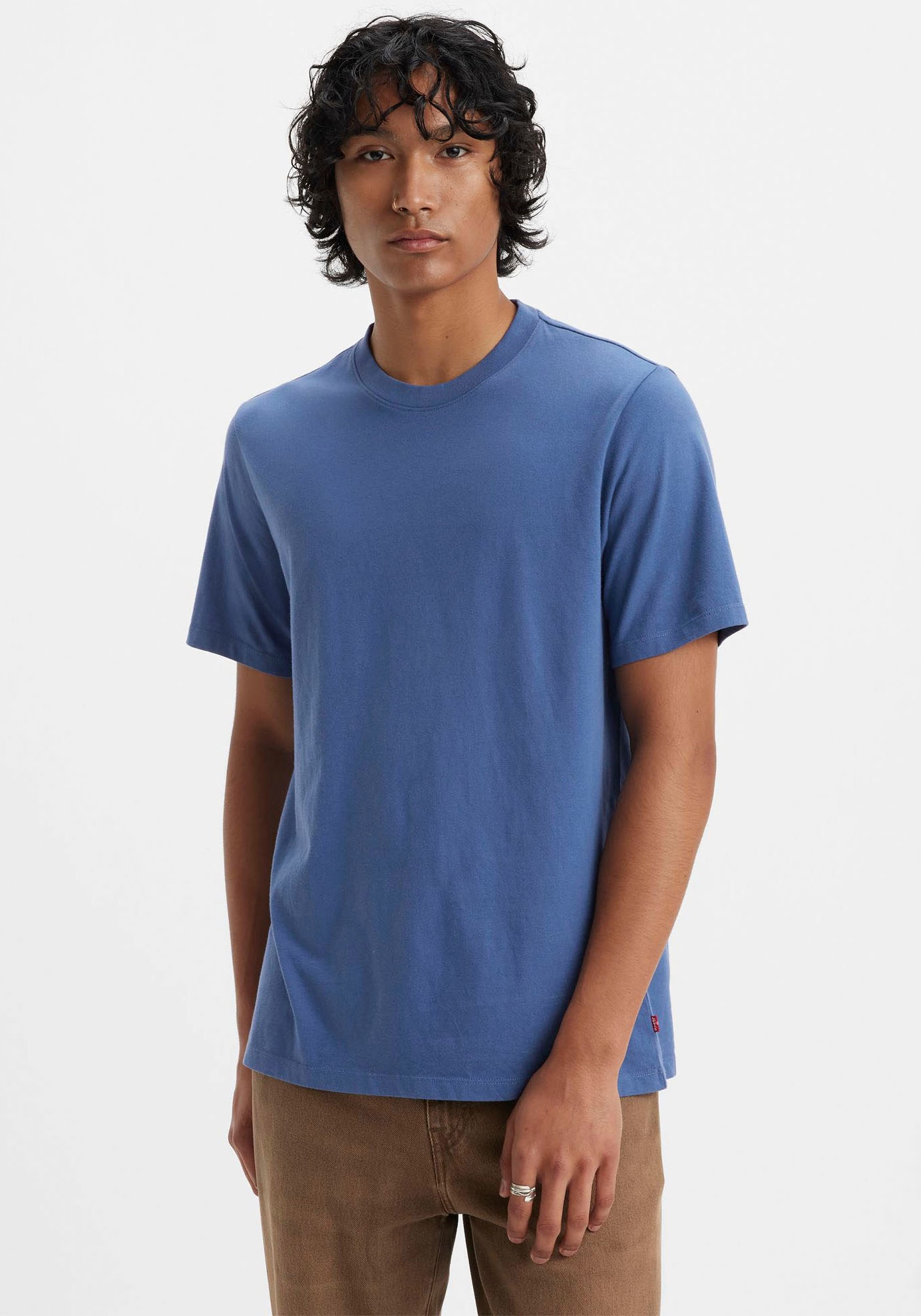 Levi's® T-Shirt »THE ESSENT«, mit Rundhalsausschnitt