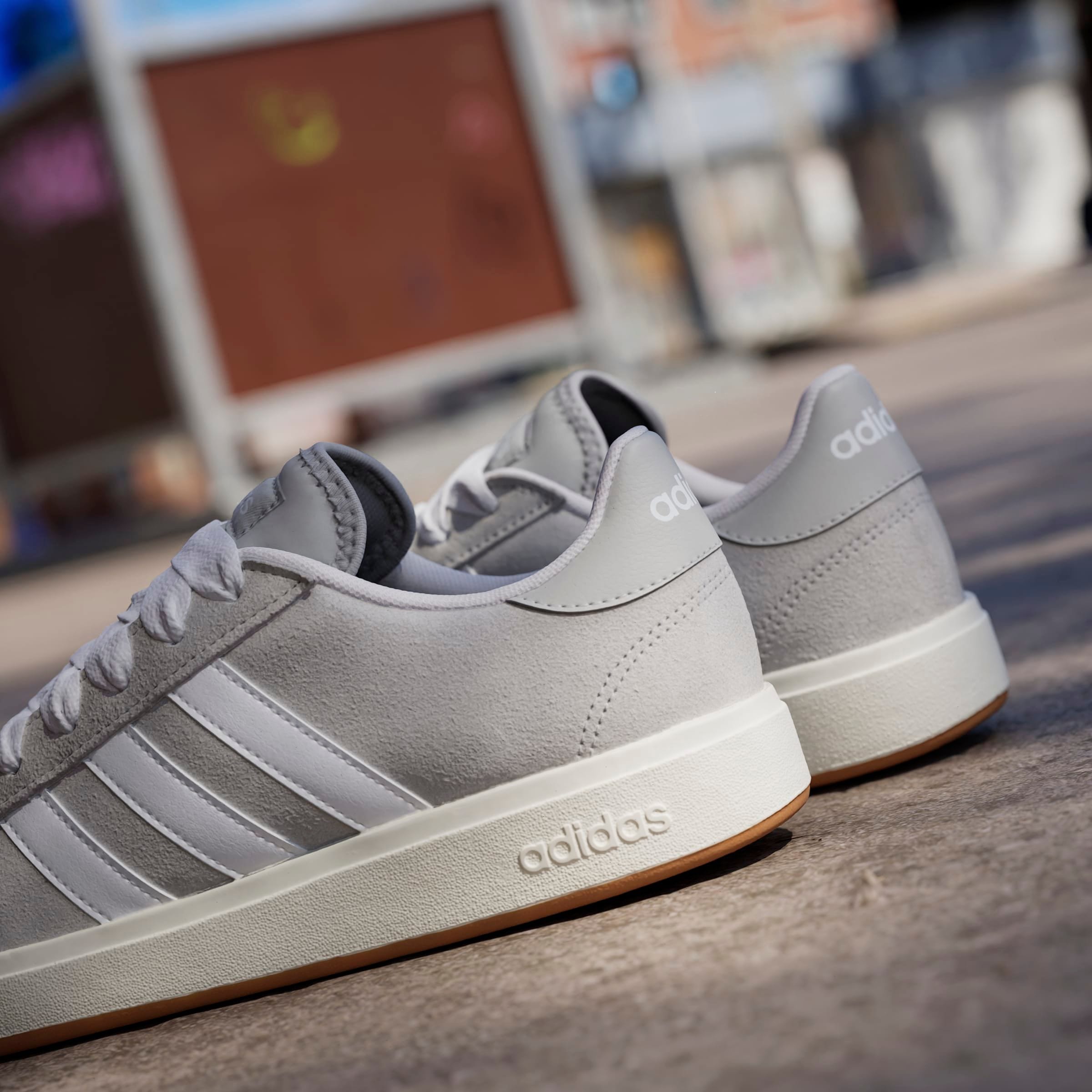 adidas Sportswear Sneaker »GRAND COURT BASE 00S«, Design auf den Spuren des adidas Campus 00