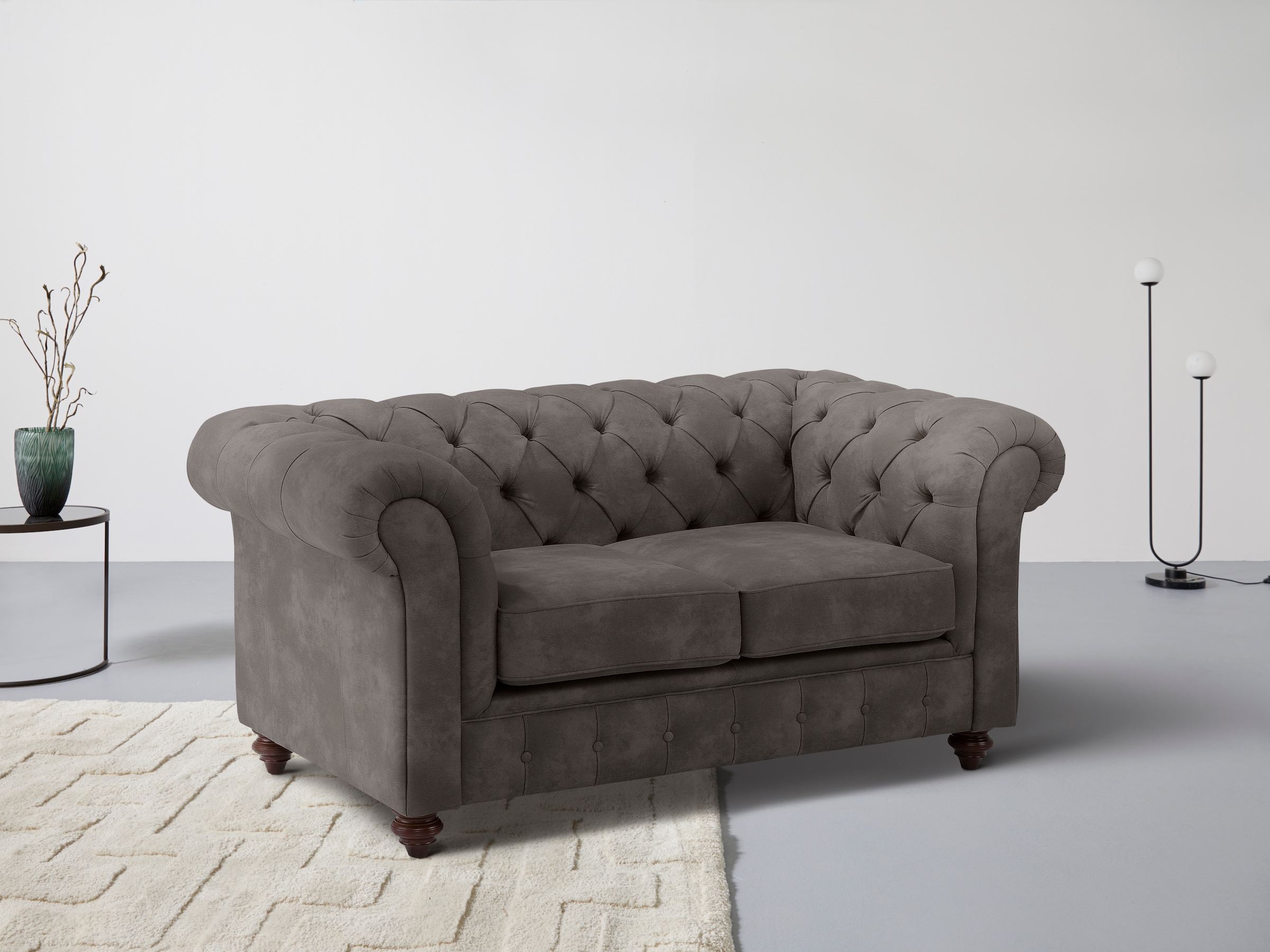 Home affaire Chesterfield-Sofa "Chesterfield 2-Sitzer B/T/H: 150/89/74 cm", mit hochwertiger Knopfheftung, auch in Leder