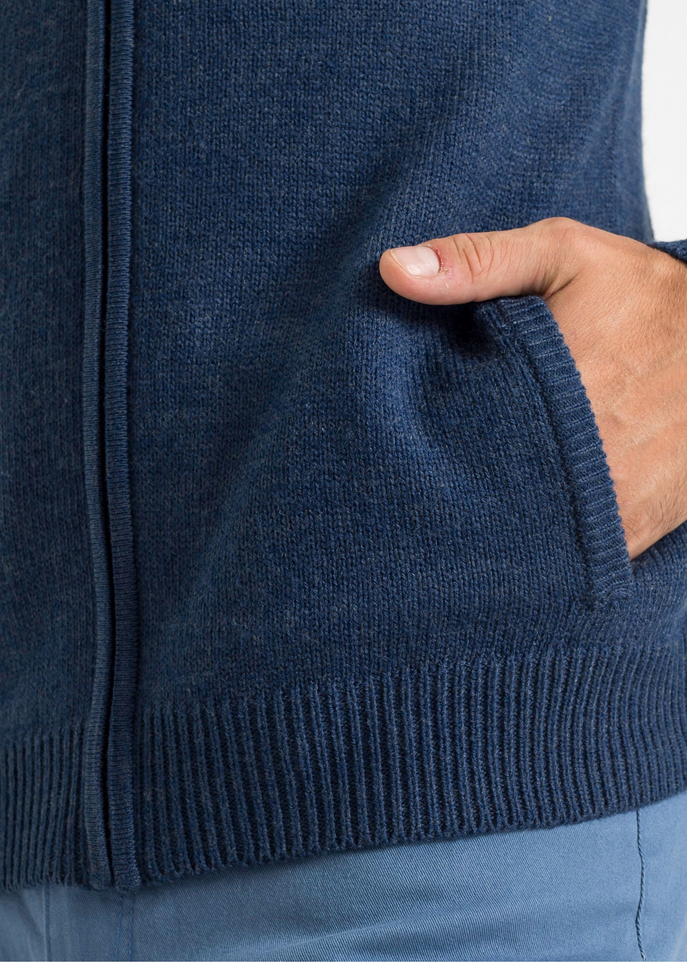 Strickjacke BONPRIX "Feinstrickjacke", Herren, Gr. 60/62 (XXL), blau, Strick, Obermaterial: 100% Polyacryl, unifarben, regular fit hüftbedeckend, hoch geschlossener Ausschnitt, Strickjacken Strickjacke, mit Stehkragen, Regular Fit, aus Polyacryl, mit Reiß 2