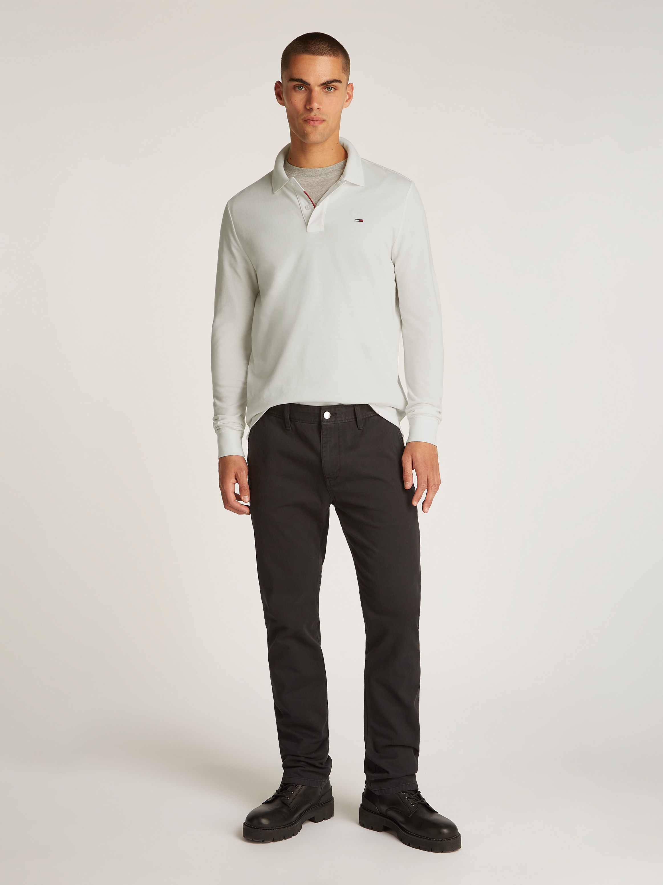 Tommy Jeans Poloshirt »TJM SLIM PLACKET POLO LS EXT«, mit Logostickerei