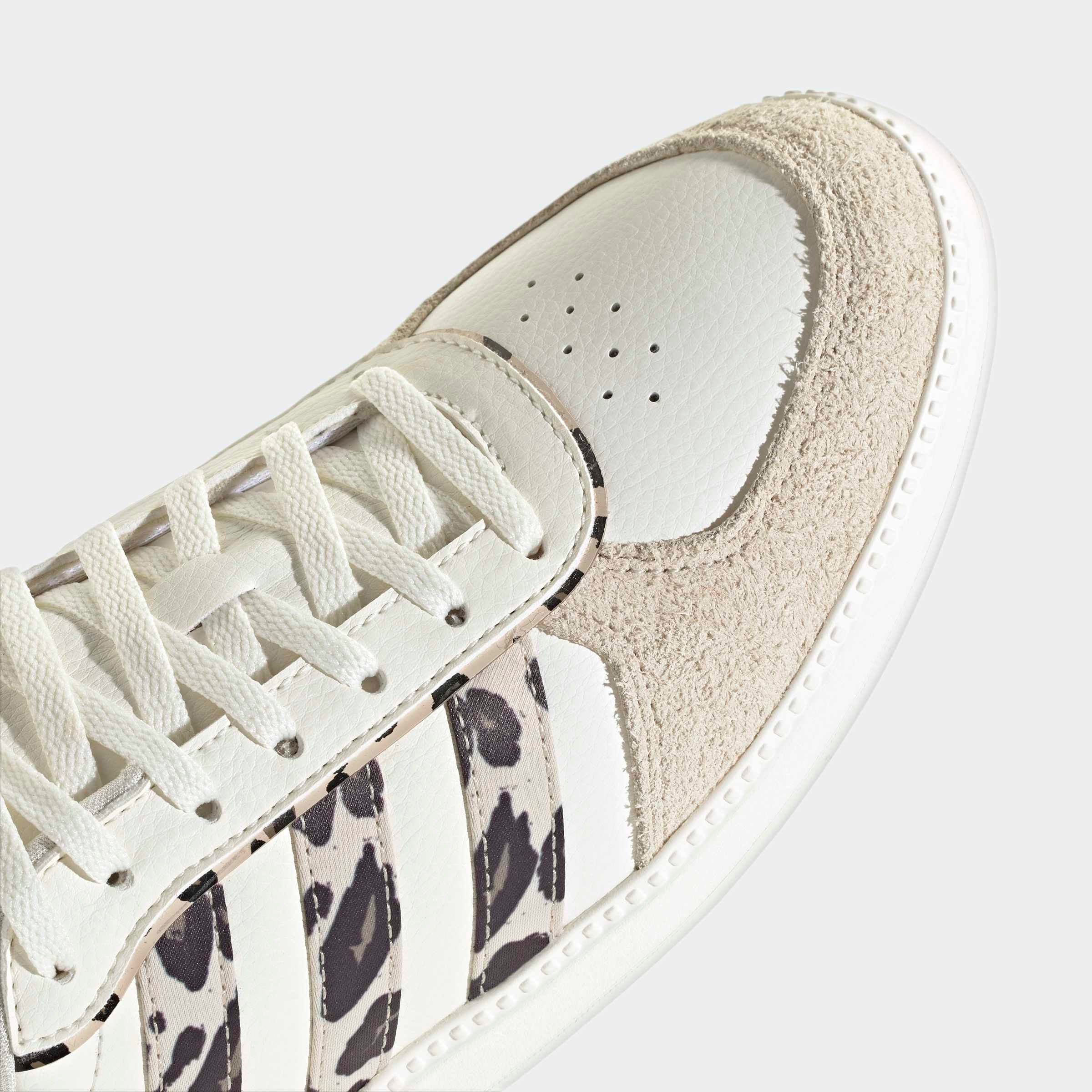 adidas Sportswear Sneaker »BREAKNET SLEEK«  inspiriert vom Design des adidas handball spezial