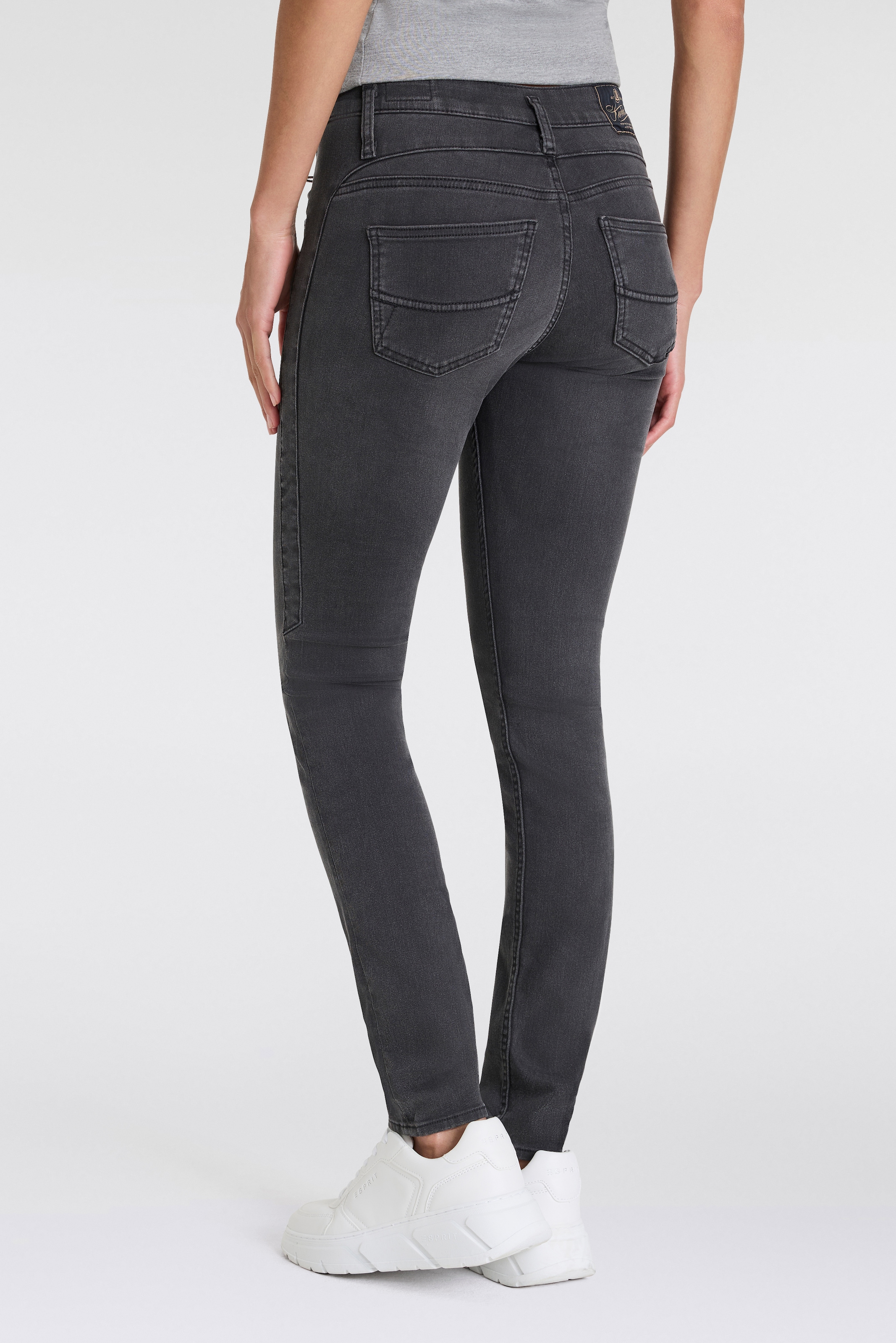 Herrlicher Skinny-fit-Jeans »Sharp Slim Reused Denim Black«, mit dekorativem Ring an der Gürtelschlaufe