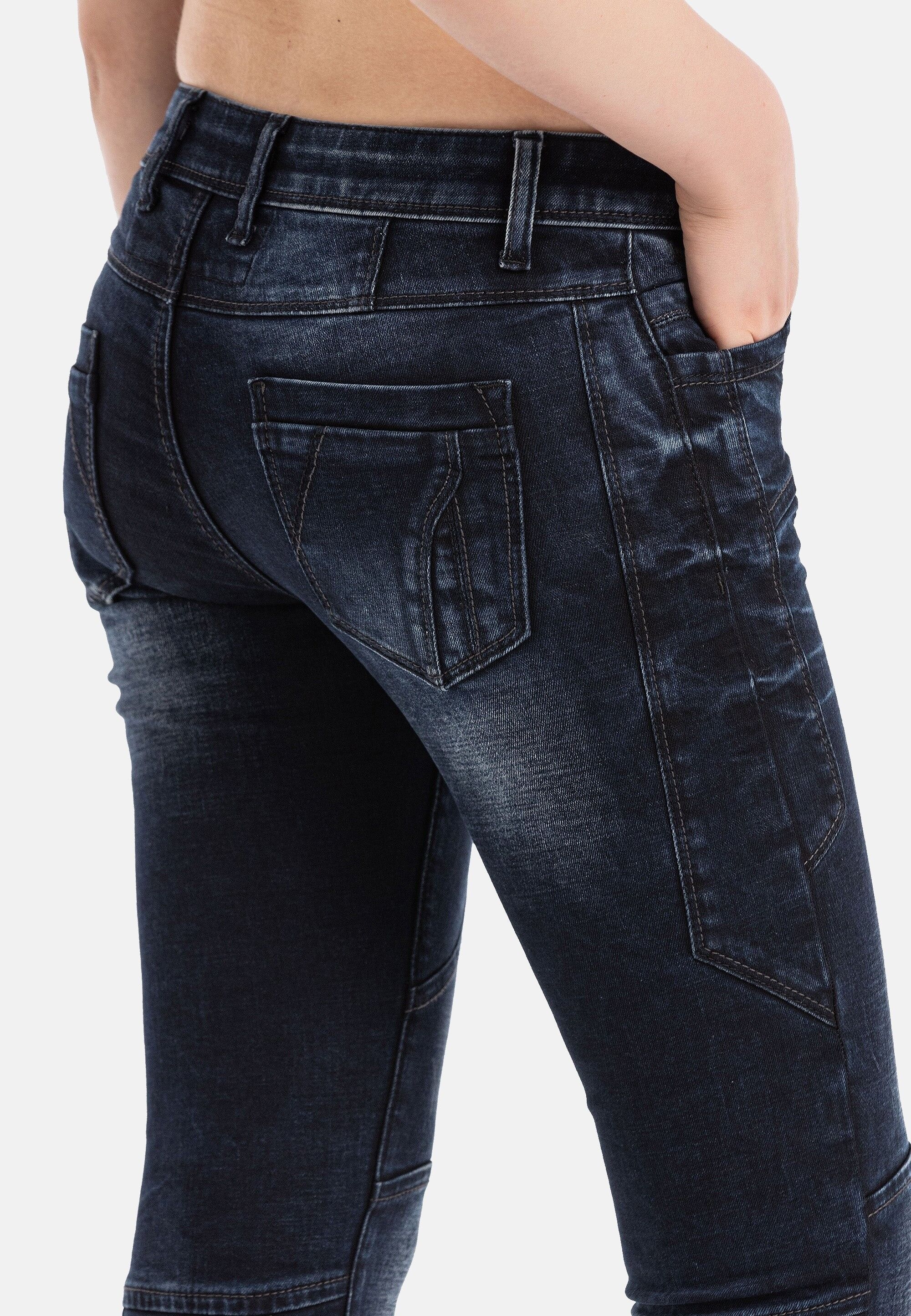 Cipo & Baxx 5-Pocket-Jeans »WD469« Ausgefallene Knopfleiste