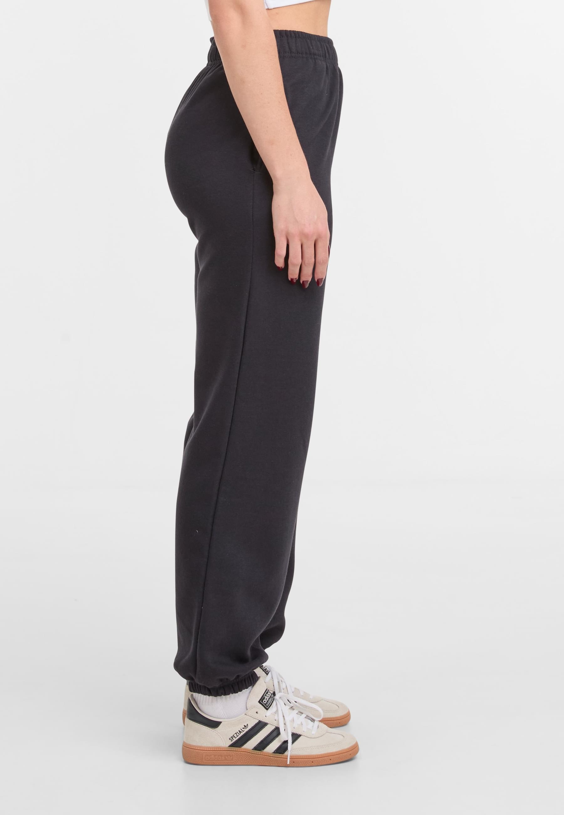 URBAN CLASSICS Jogginghose »Urban Classics Ladies Basic Essential Sweatpants«