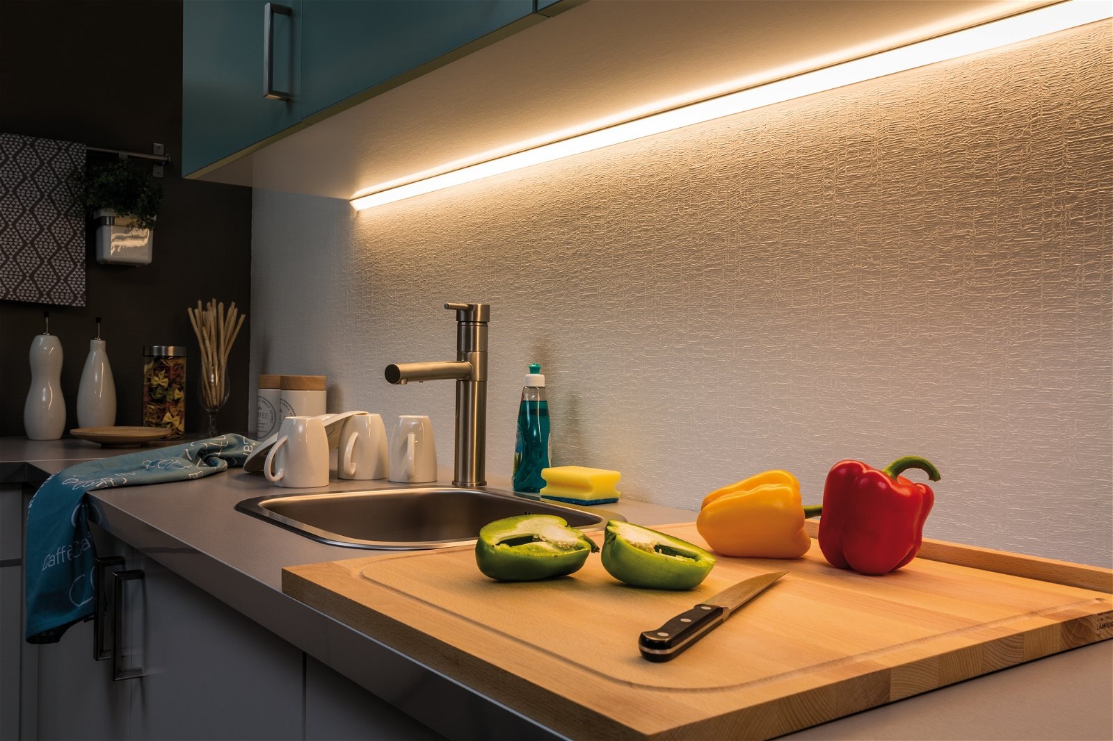 Paulmann LED-Streifen »MaxLED 500 Basisset 3m 18W 230/24V 36VA Silber Kunststoff«, 1 St.-flammig, IP44 Cover 2700K