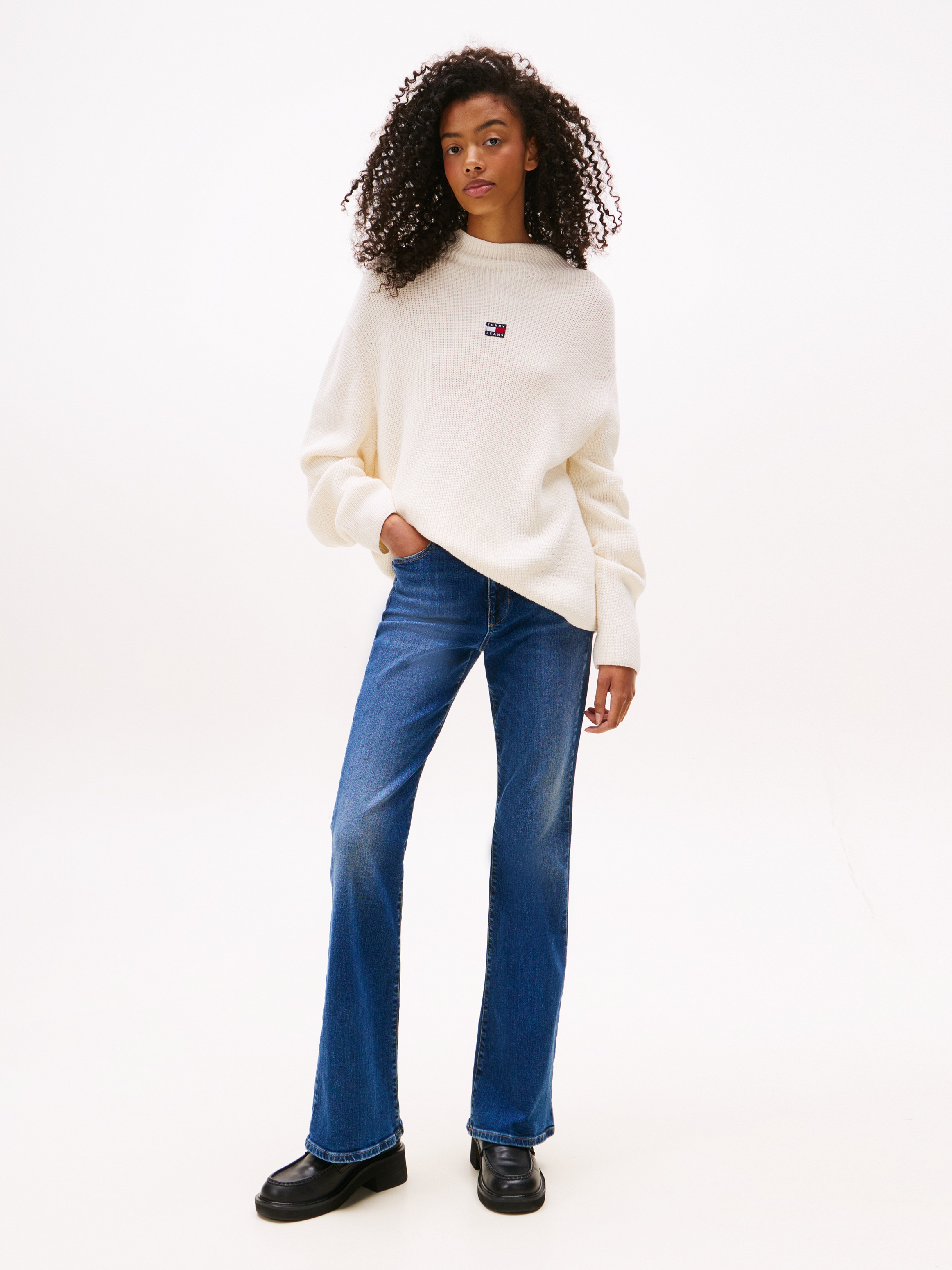 Thumbnail - Tommy Jeans Stehkragenpullover "TJW MOCKNECK BADGE SWEATER"