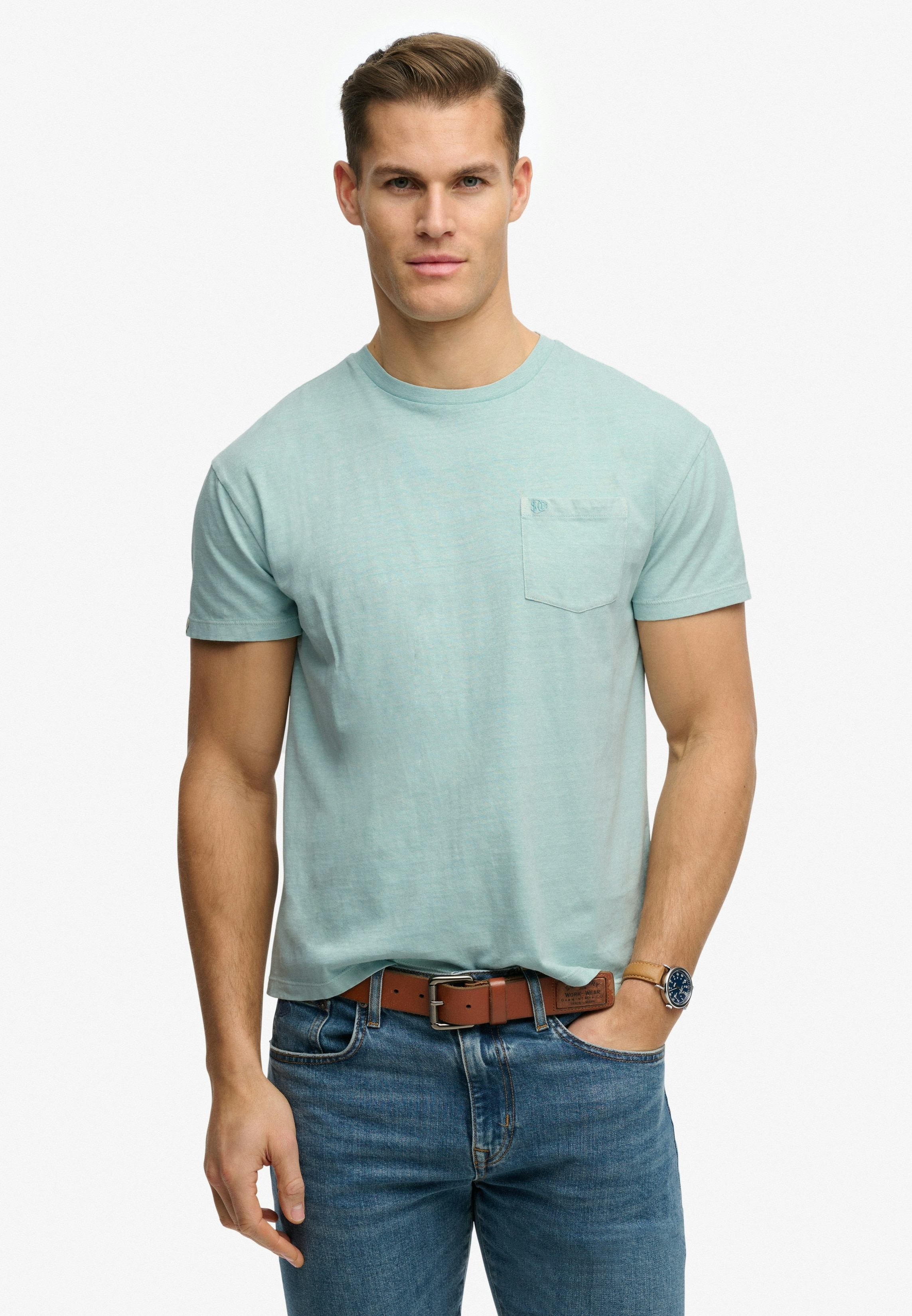 Superdry "COTTON CLASSIC LINEN PKT TEE" Baumwollmischung, relaxed fit aus luftig leichtem Baumwoll-Leinen-Mix