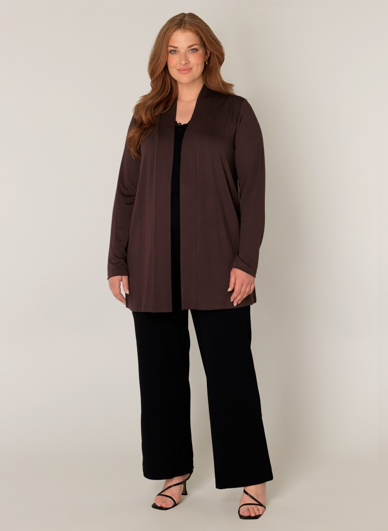 Thumbnail - Base Level Curvy Strickjacke "Ayla" im verschlusslosen Design