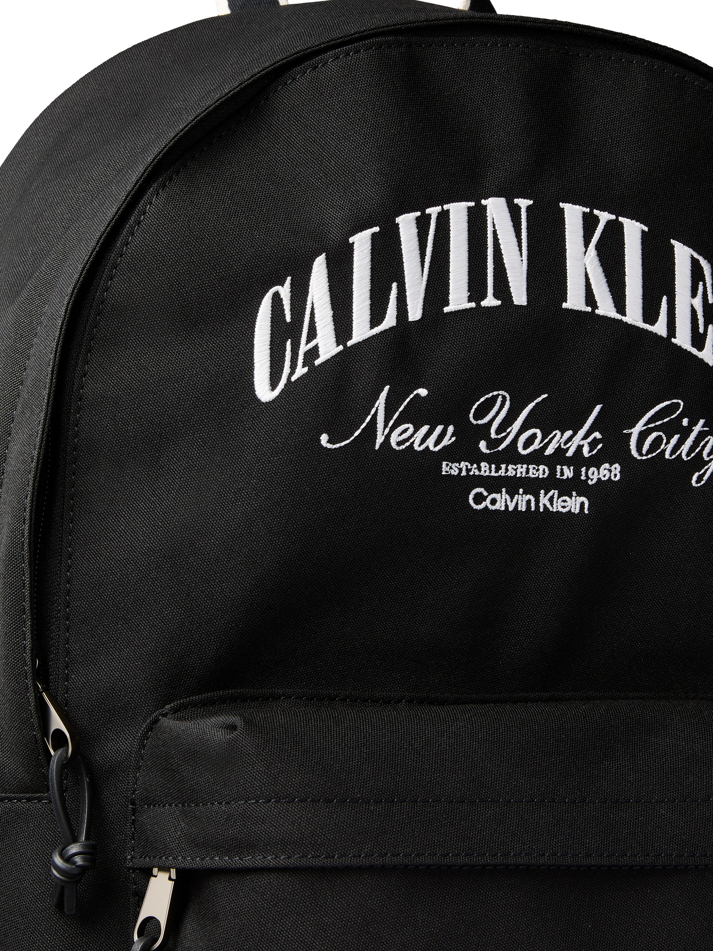Calvin Klein Rucksack »GRAPHIC CAPSULE ROUND BACKPACK« Freizeitrucksack, Cityrucksack mit Vordertasche