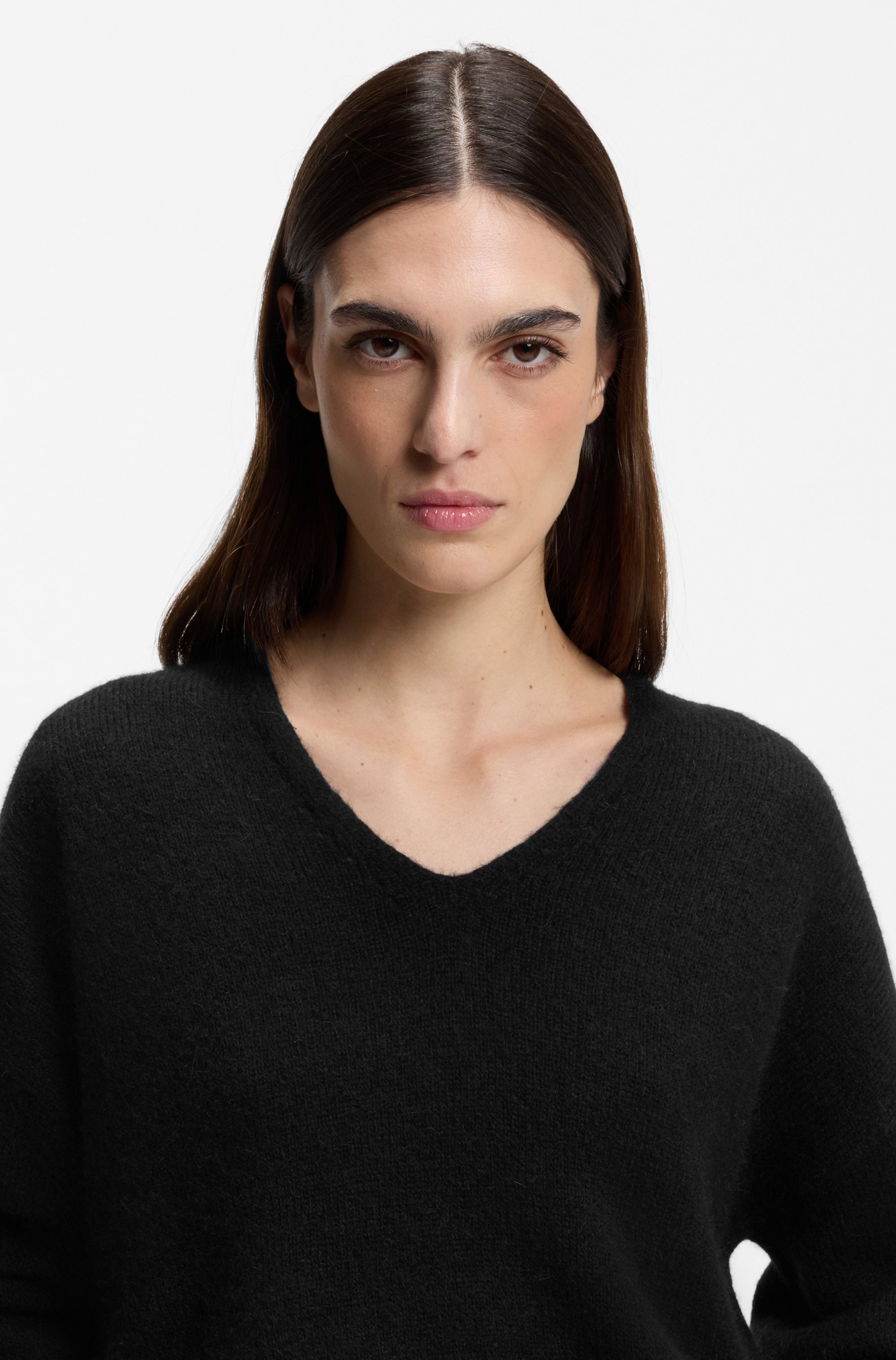 BOSS ORANGE Strickpullover »Fondyssa Premium Damenmode« im Relaxed Fit, V-Ausschnitt