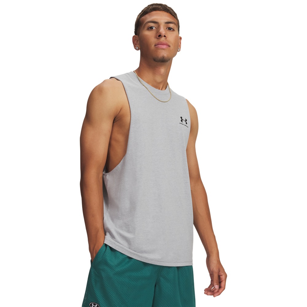 Under Armour Funktionstop "UA LEFT CHEST CUT OFF TANK" leichtes Design, weiches Material, schnell trocknender Stoff