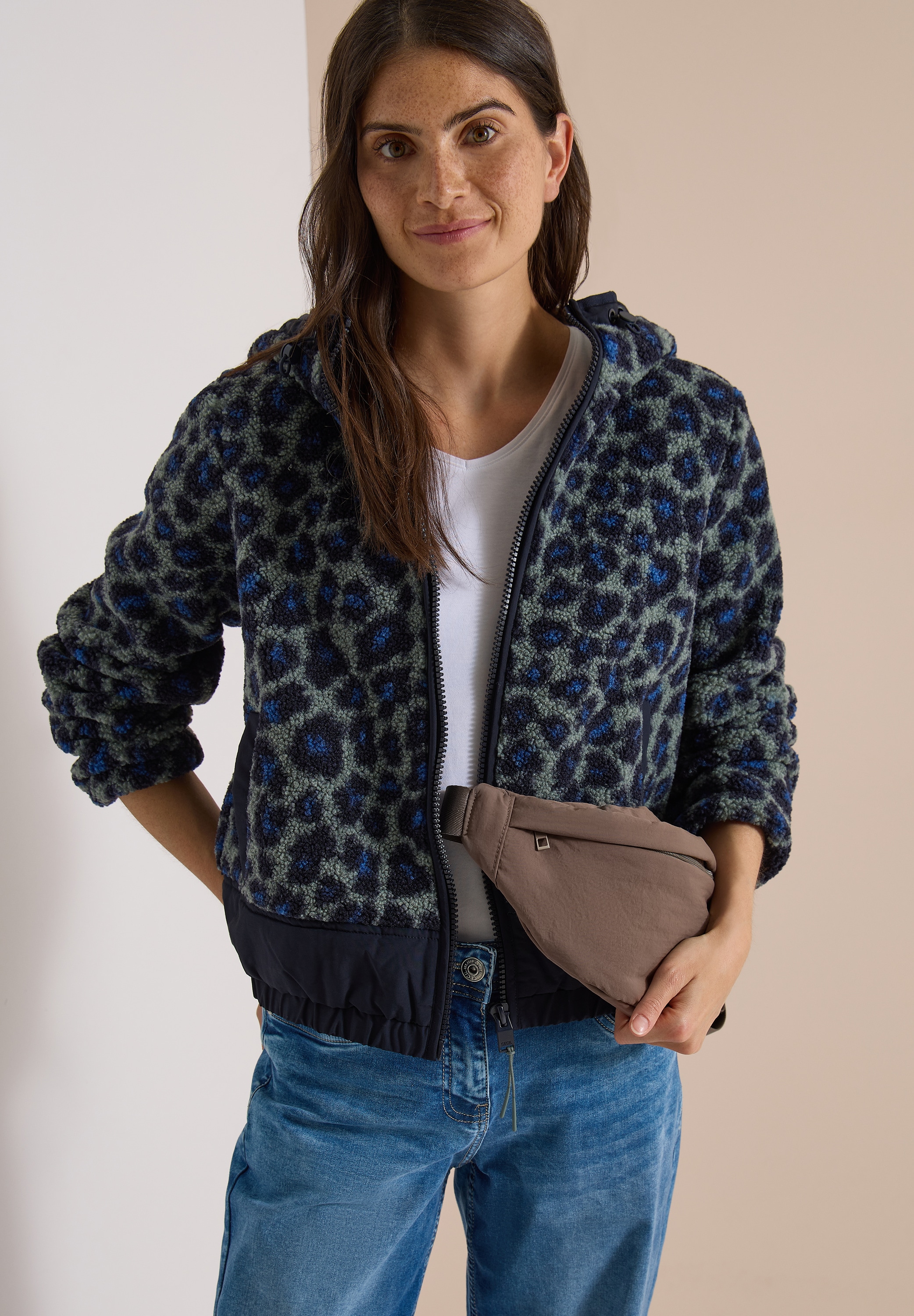 Cecil Fellimitatjacke mit Kapuze mit Softshell-Details und Kapuze