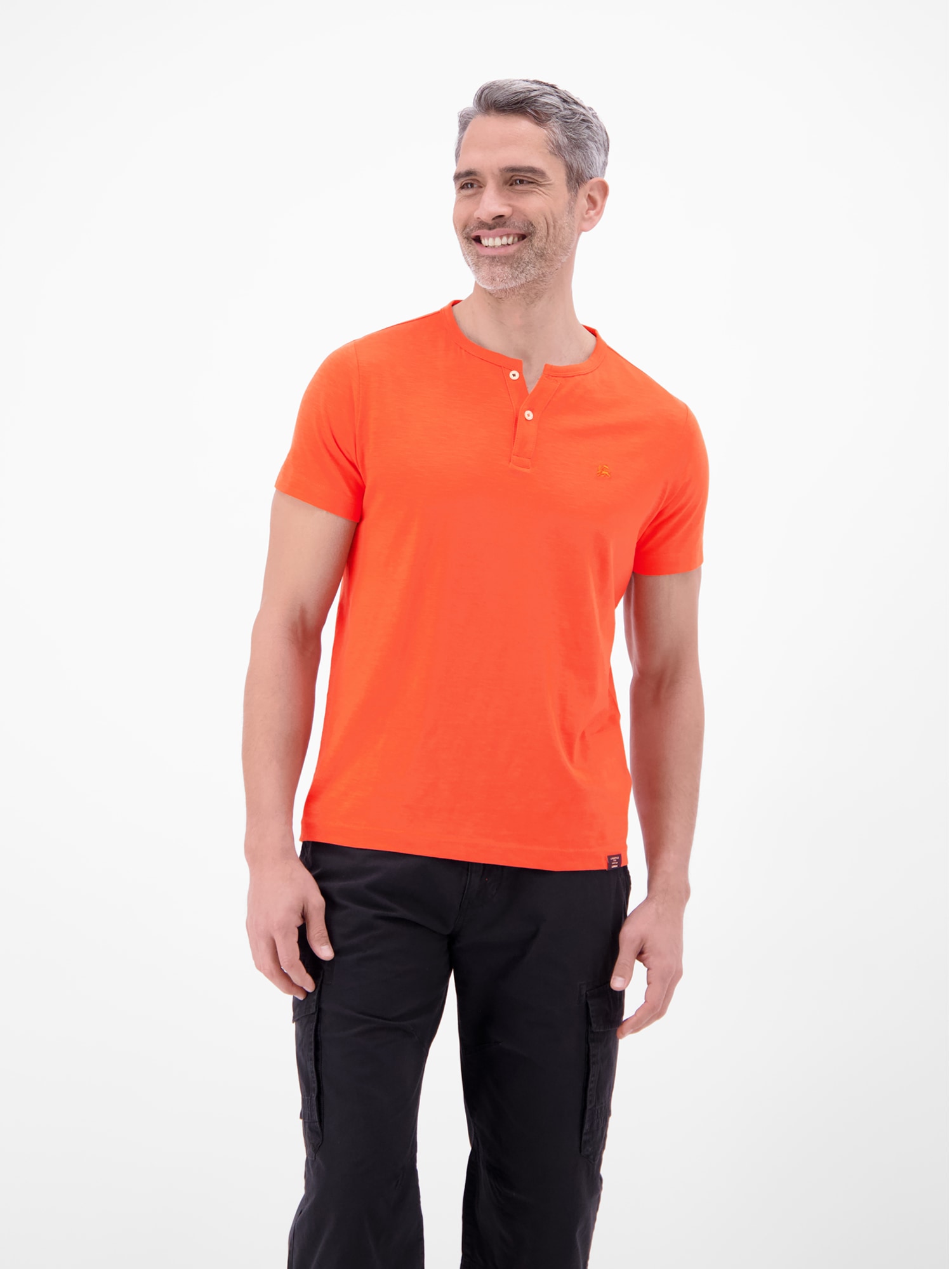 LERROS T-Shirt "T-Shirt mit Rundhalsausschnitt und Knopfleiste"