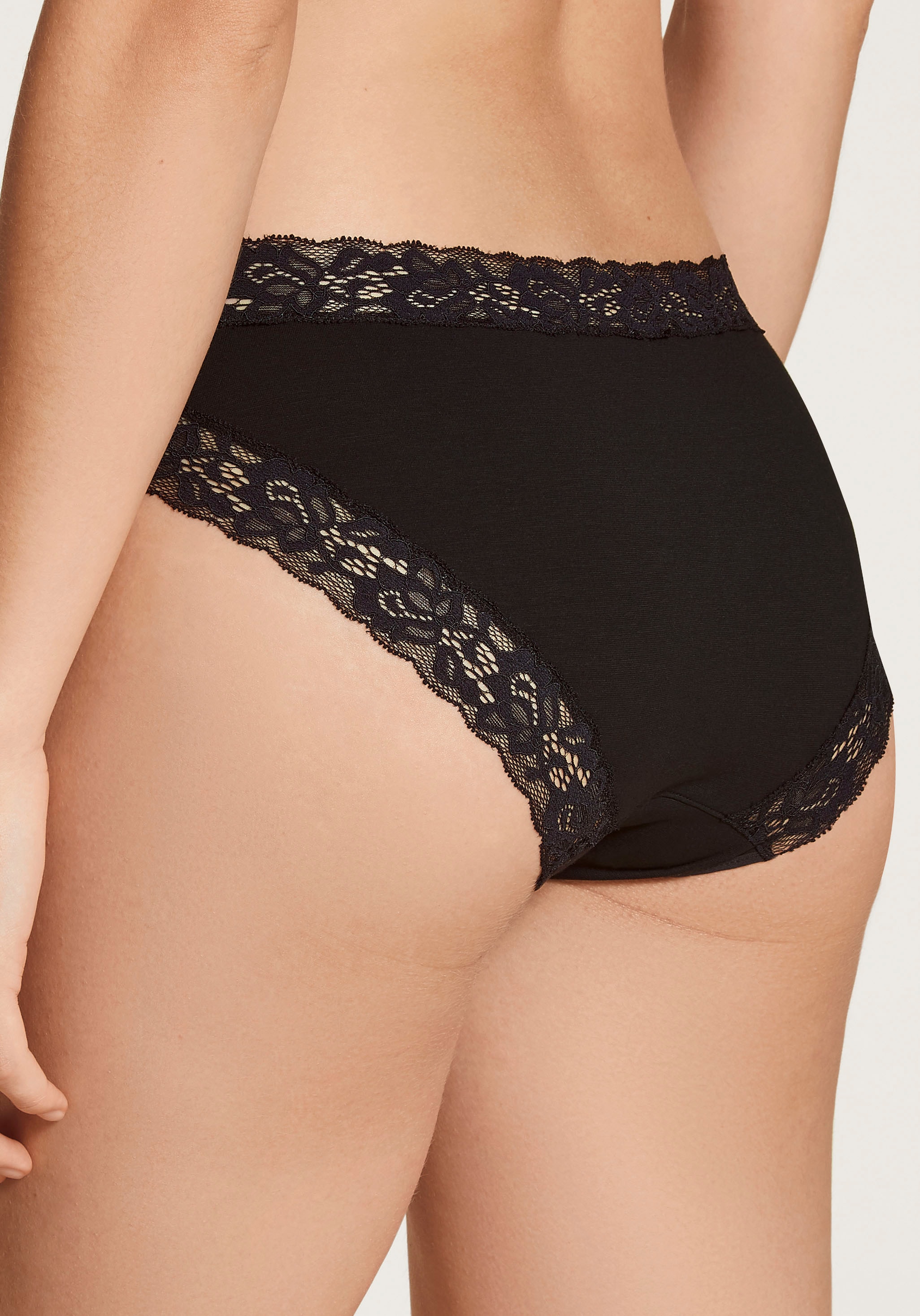 CALIDA Slip »Natural Comfort Lace«, mit Spitze am Bund und Beinausschnitt