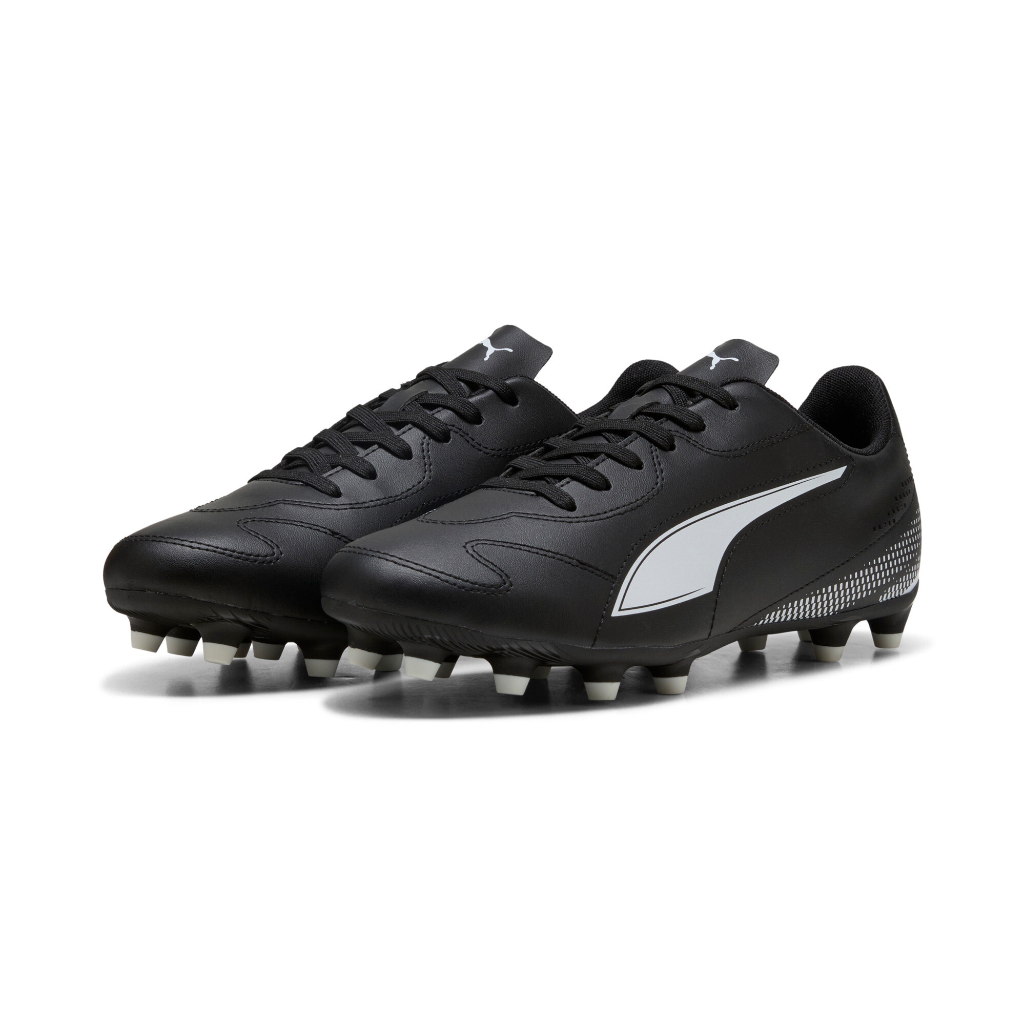 PUMA Fußballschuh "VITORIA II FG/AG" für Rasen- und Kunstrasenplätze, mit Schnürung, aus Synthetik
