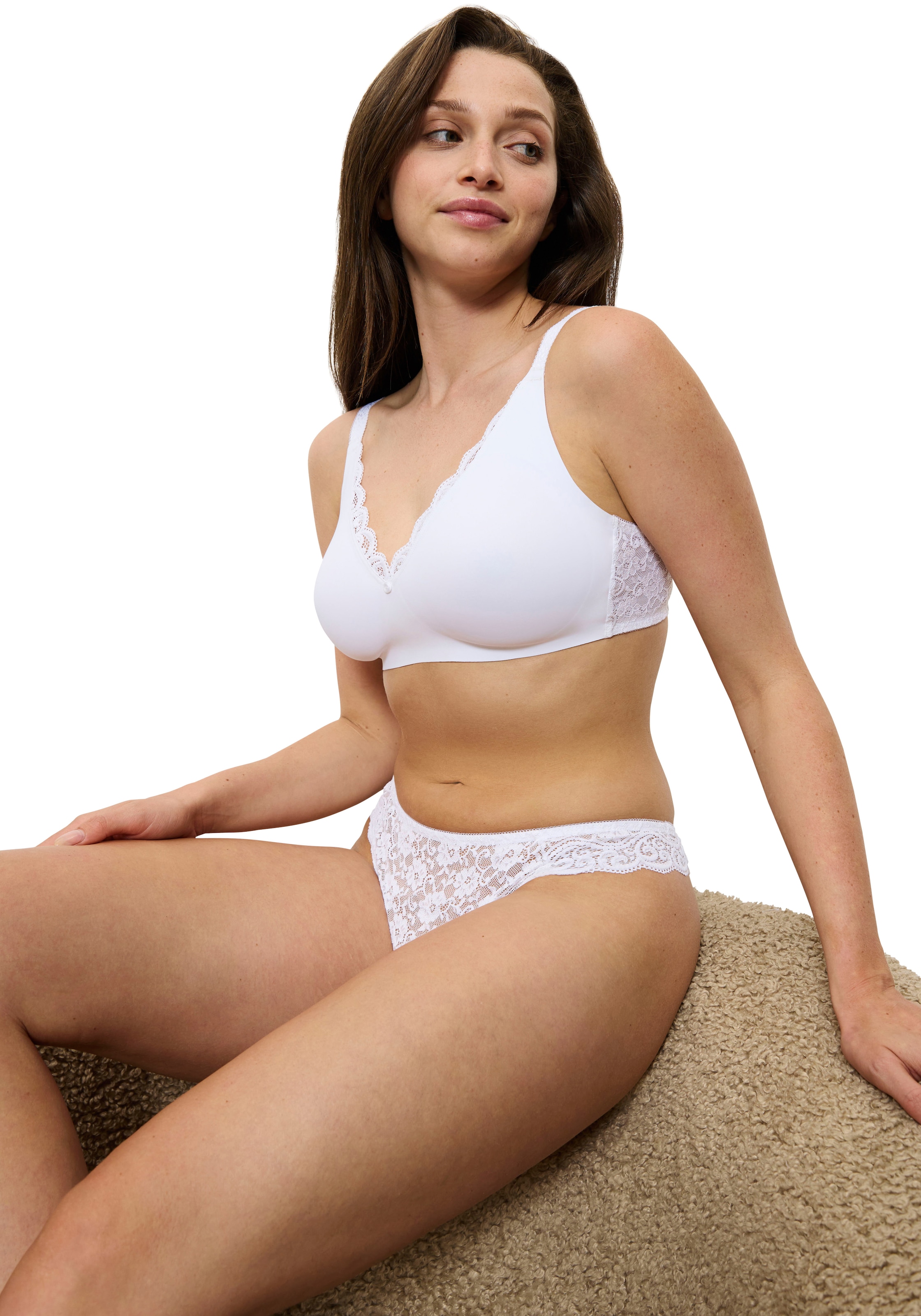 Triumph Slip »Amourette Hipster String« Stretch-Spitze