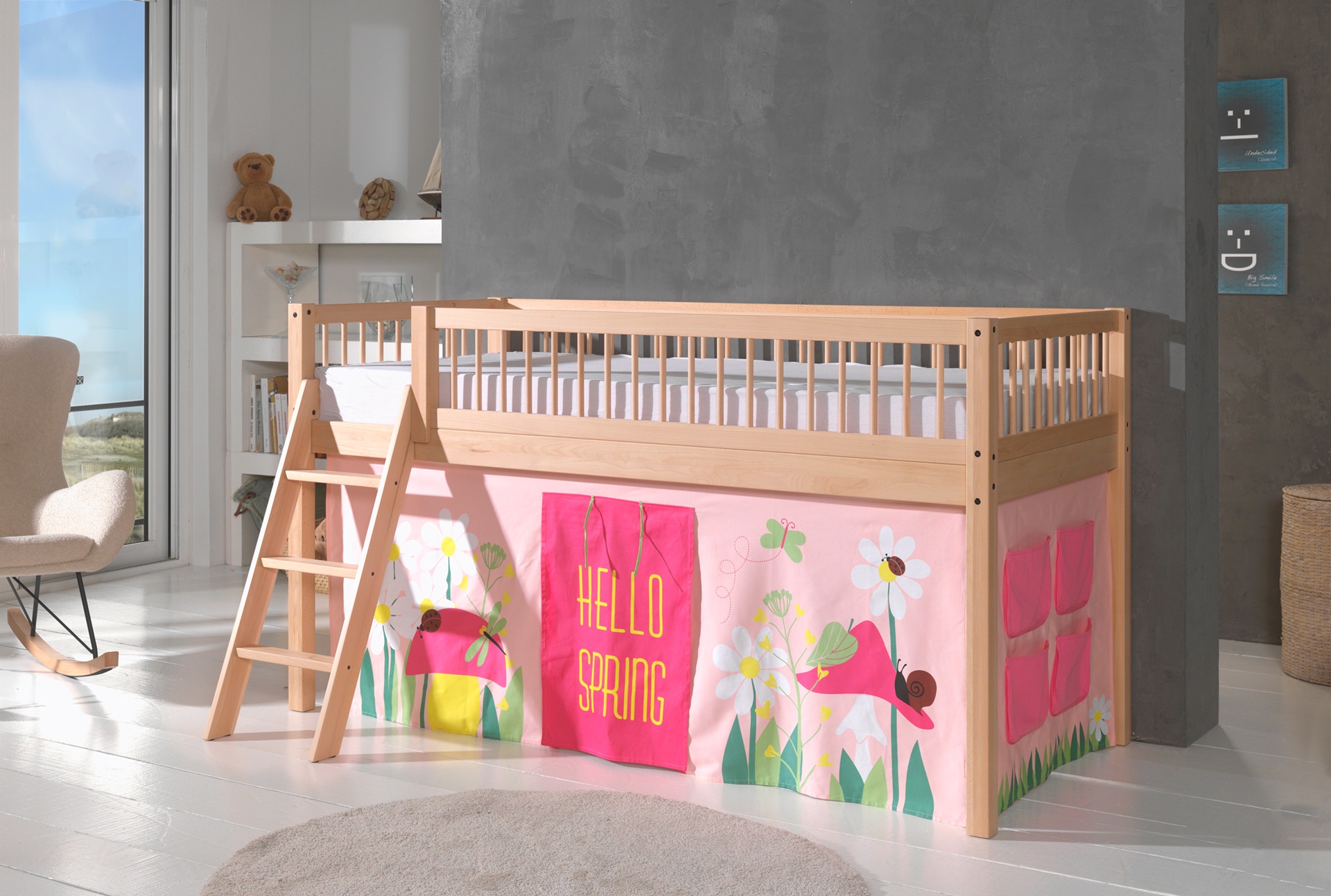 Vipack Spielbett »Forrest, Absturzschutz mit Sprossen-Optik, Pfostenstärken ca. 50x50mm« Buche natur lackiert, stabil und hochwertig gebaut, inkl. Lattenrost,  90/200 cm, Spielbereich unter dem Bett, 2 Textil-Set´s zur Wahl